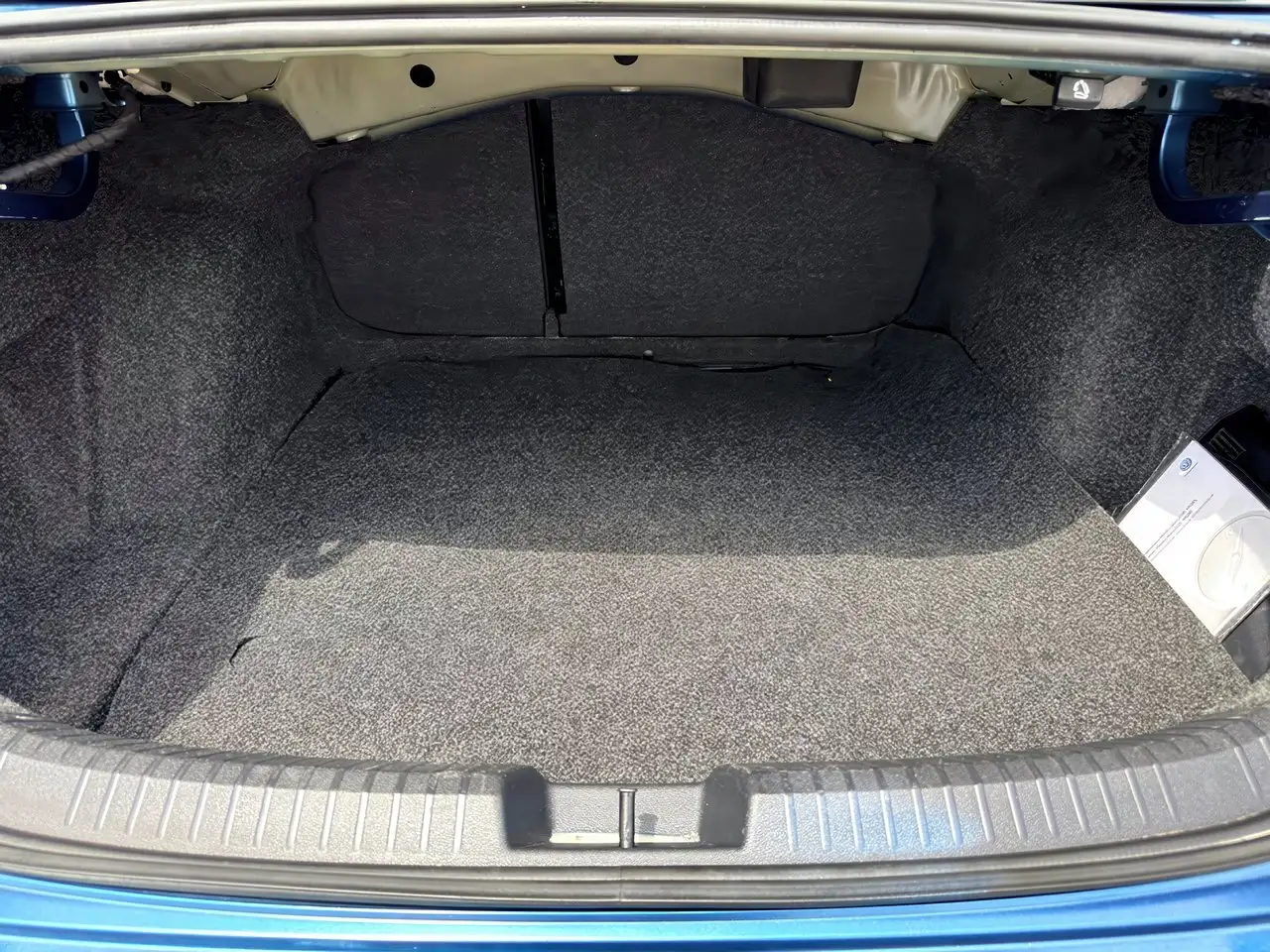 Volkswagen Jetta снимка Volkswagen Jetta
