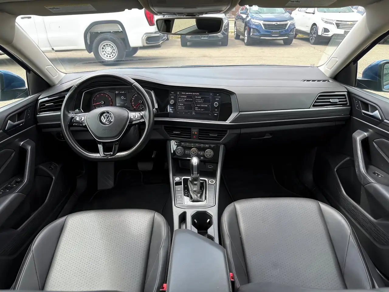 Volkswagen Jetta снимка Volkswagen Jetta