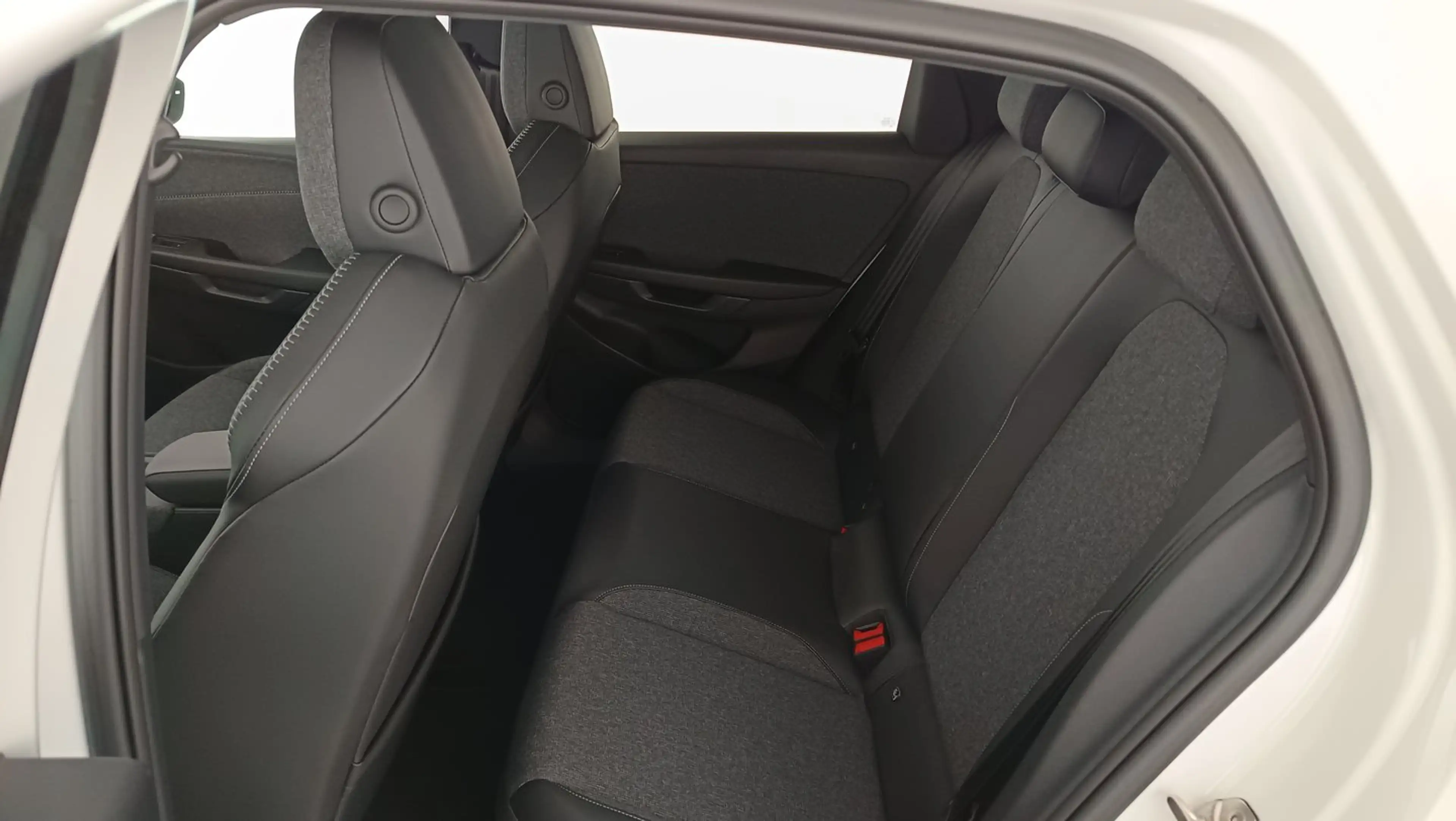 Volkswagen ID. Polo VW ID. Polo Style Edition+ 155 kW - 52 kWh — photo 11