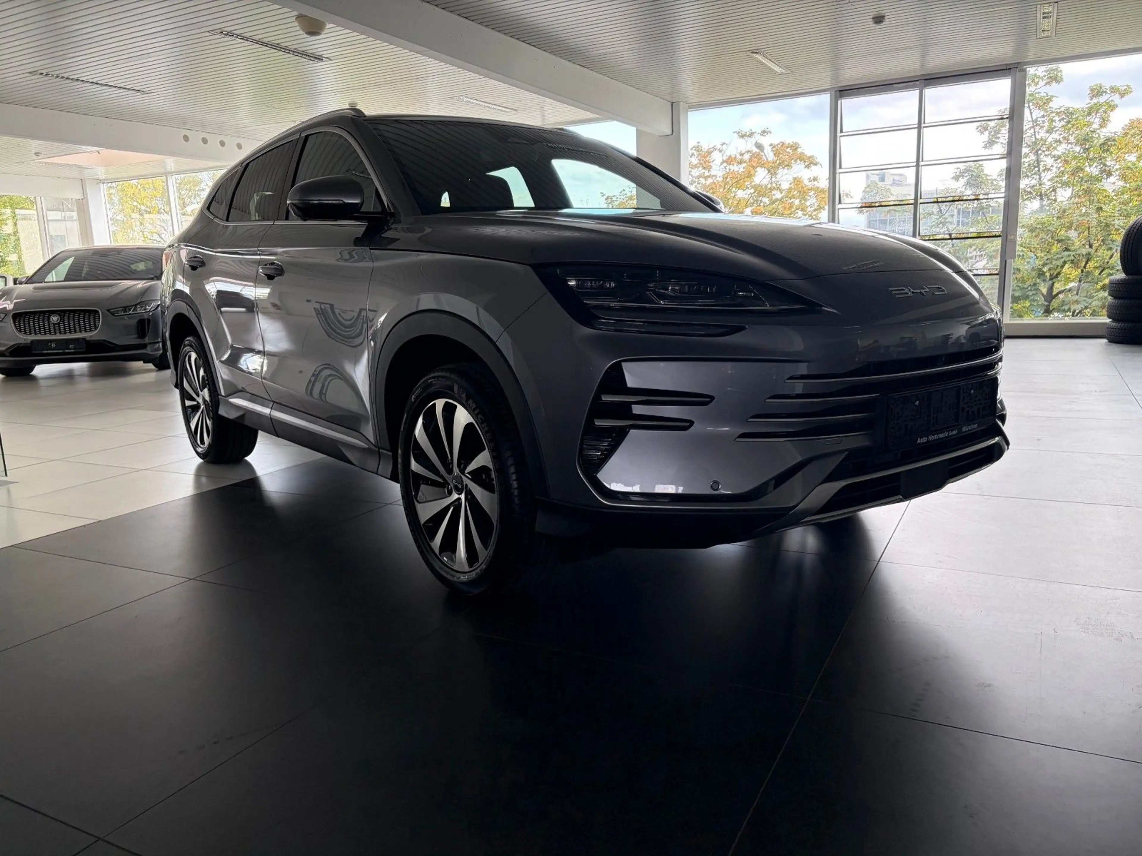 BYD Seal U 1.5 DM-i PHEV 160 kW Boost — photo 2