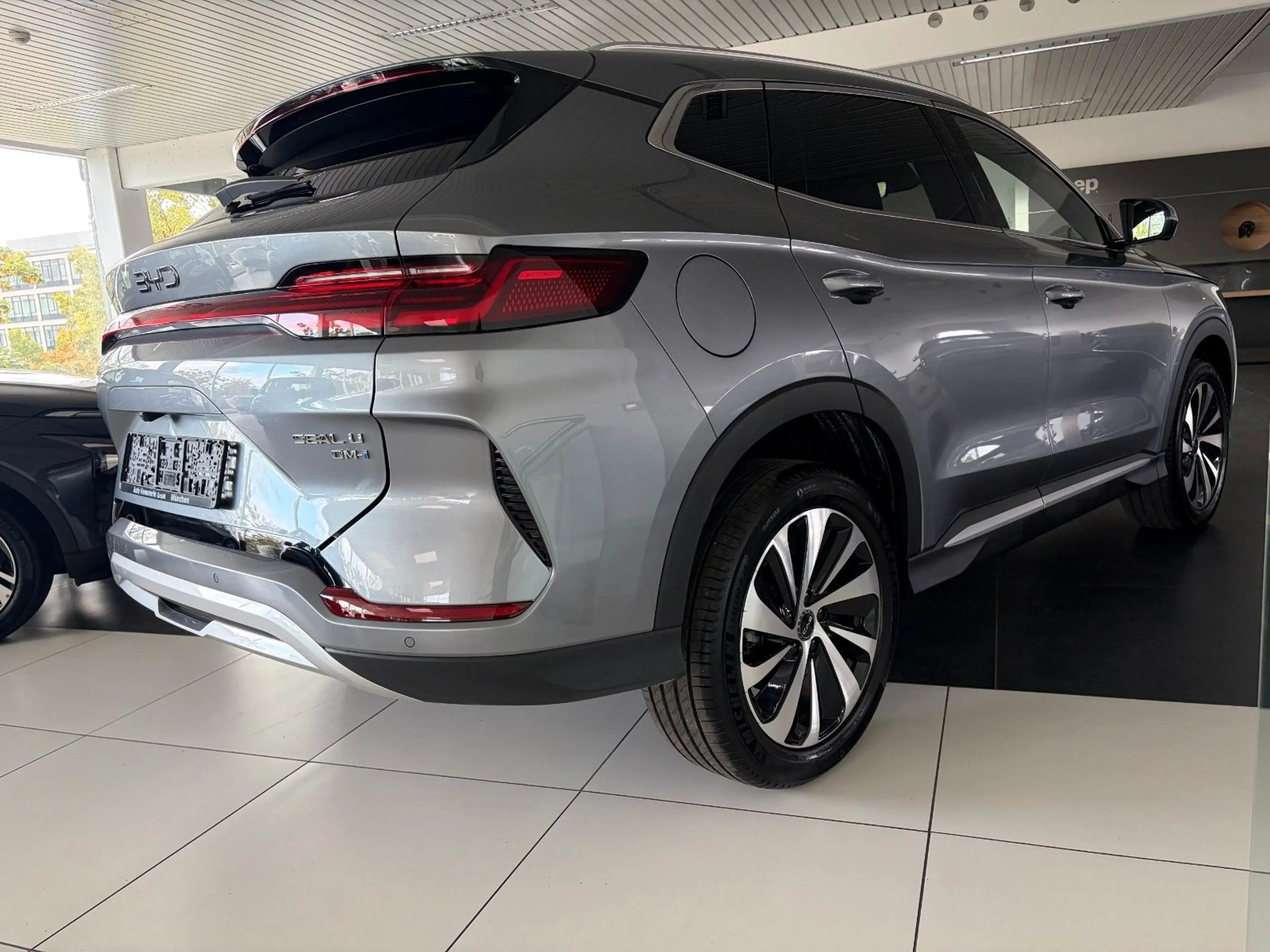 BYD Seal U 1.5 DM-i PHEV 160 kW Boost — photo 3