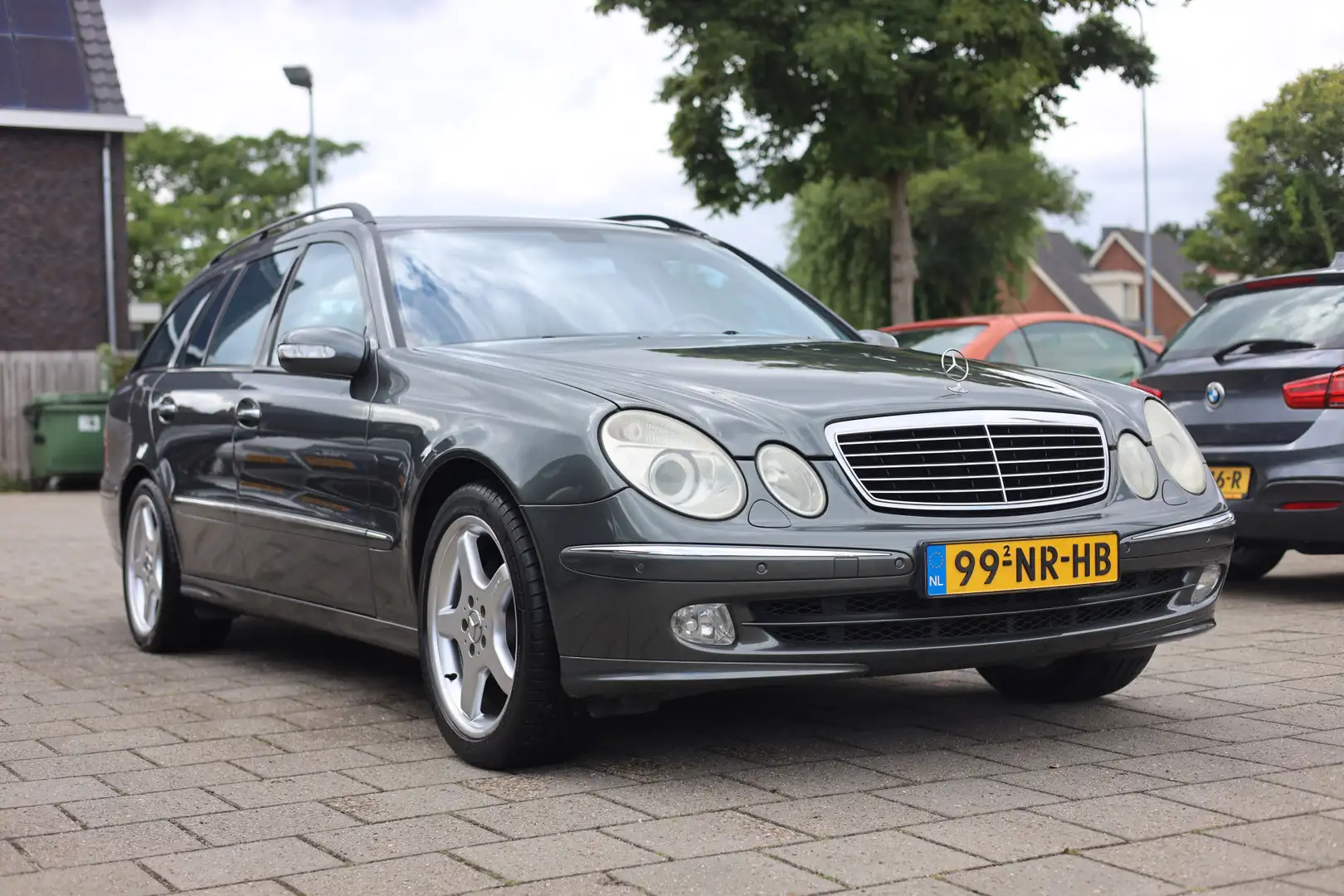 Mercedes-Benz E 500 Combi AVANTGARDE I V8 I TREKHAAK Verde - 2