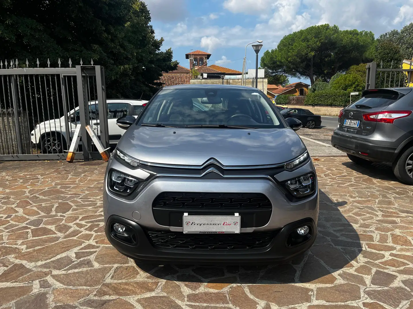 Citroen C3 C3 1.2 puretech Feel s Grijs - 2
