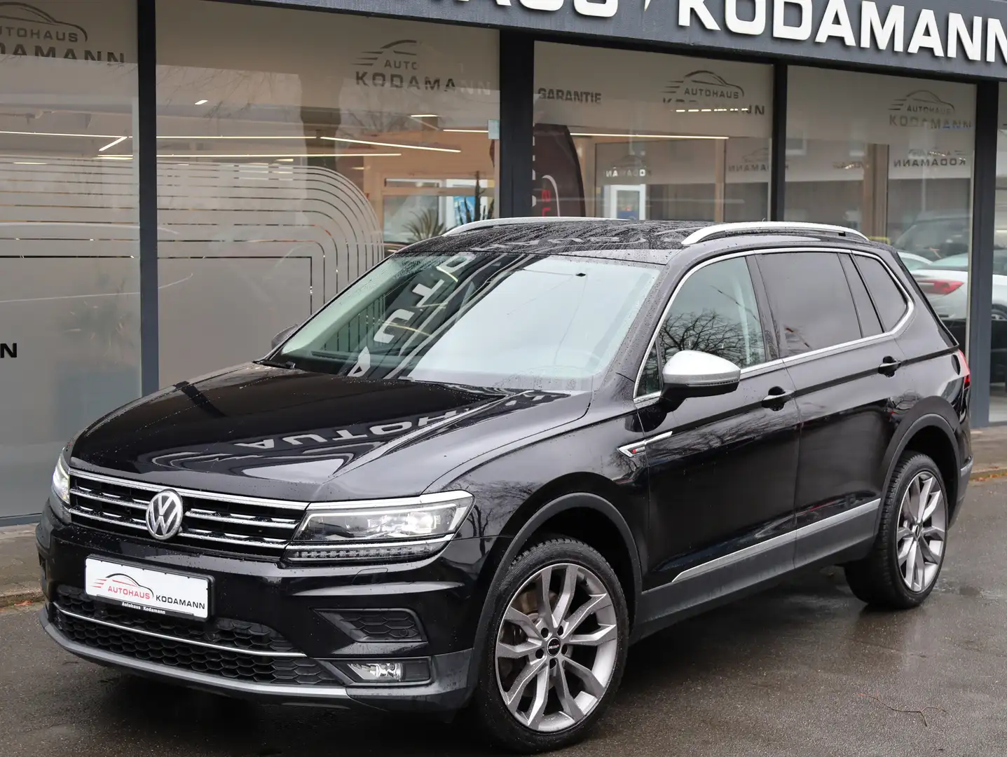 Volkswagen Tiguan Allspace Highline 4Motion*ACC*MATRIX*19 Schwarz - 2