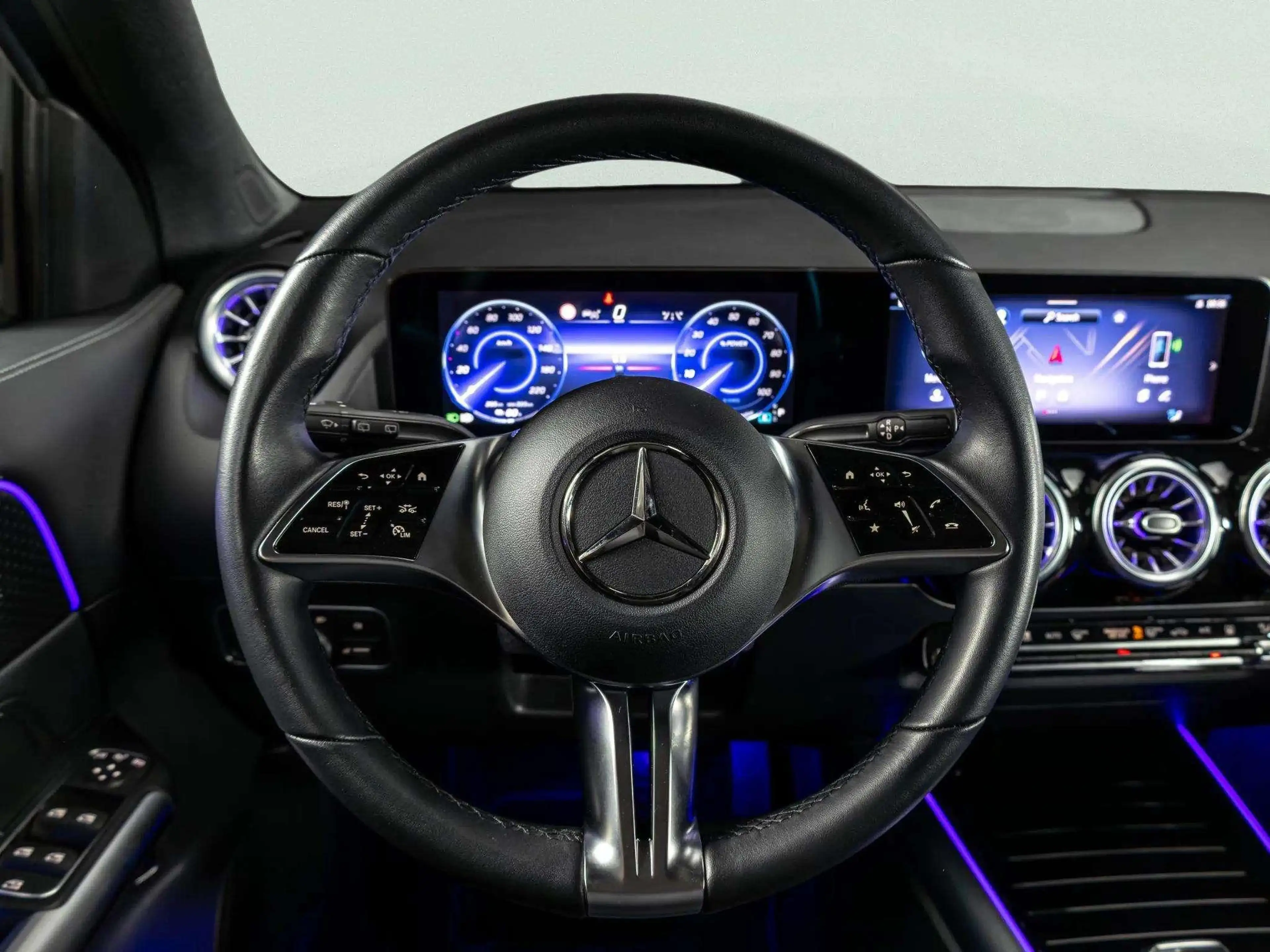 Mercedes-Benz EQA 250 250+ Business Solution 71 kWh Panorama dak — photo 12
