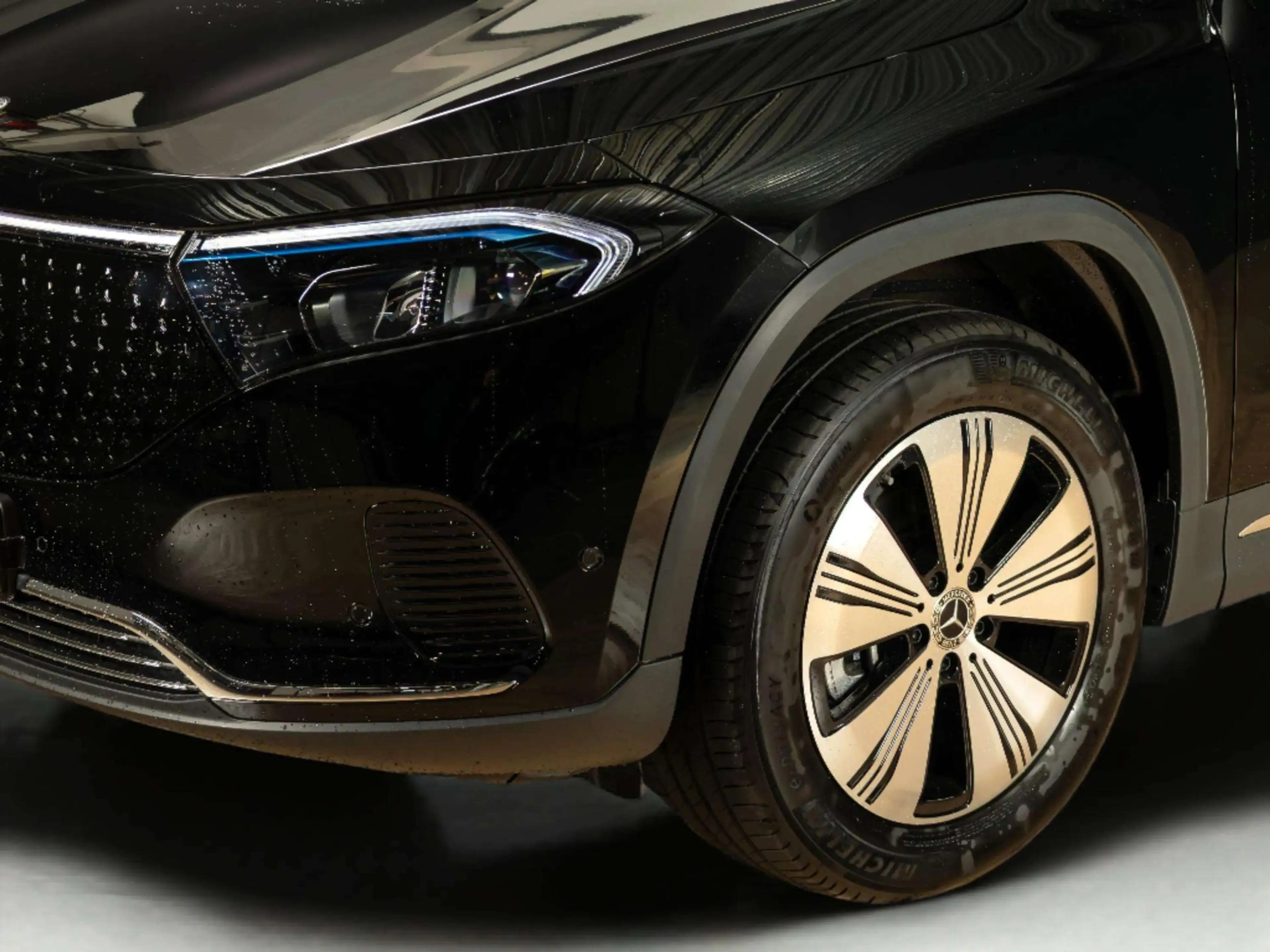 Mercedes-Benz EQA 250 250+ Business Solution 71 kWh Panorama dak — photo 6