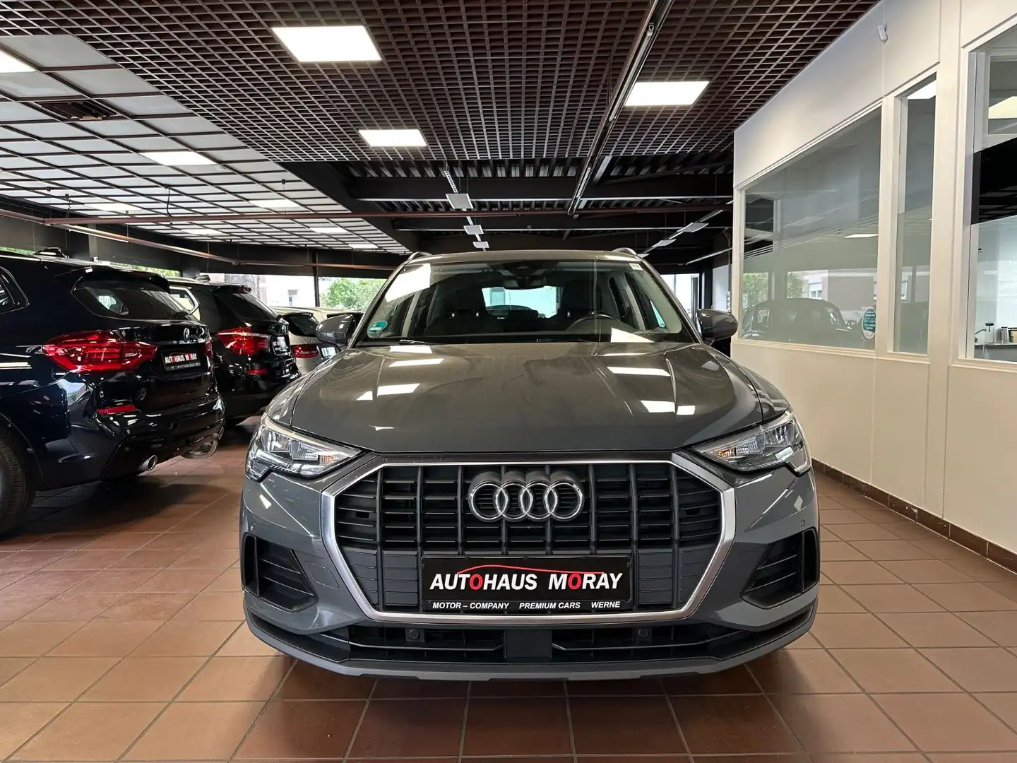 Audi Q3 35 TDI S- tronic , Panorama, LED, Modell 2022 Gris - 2