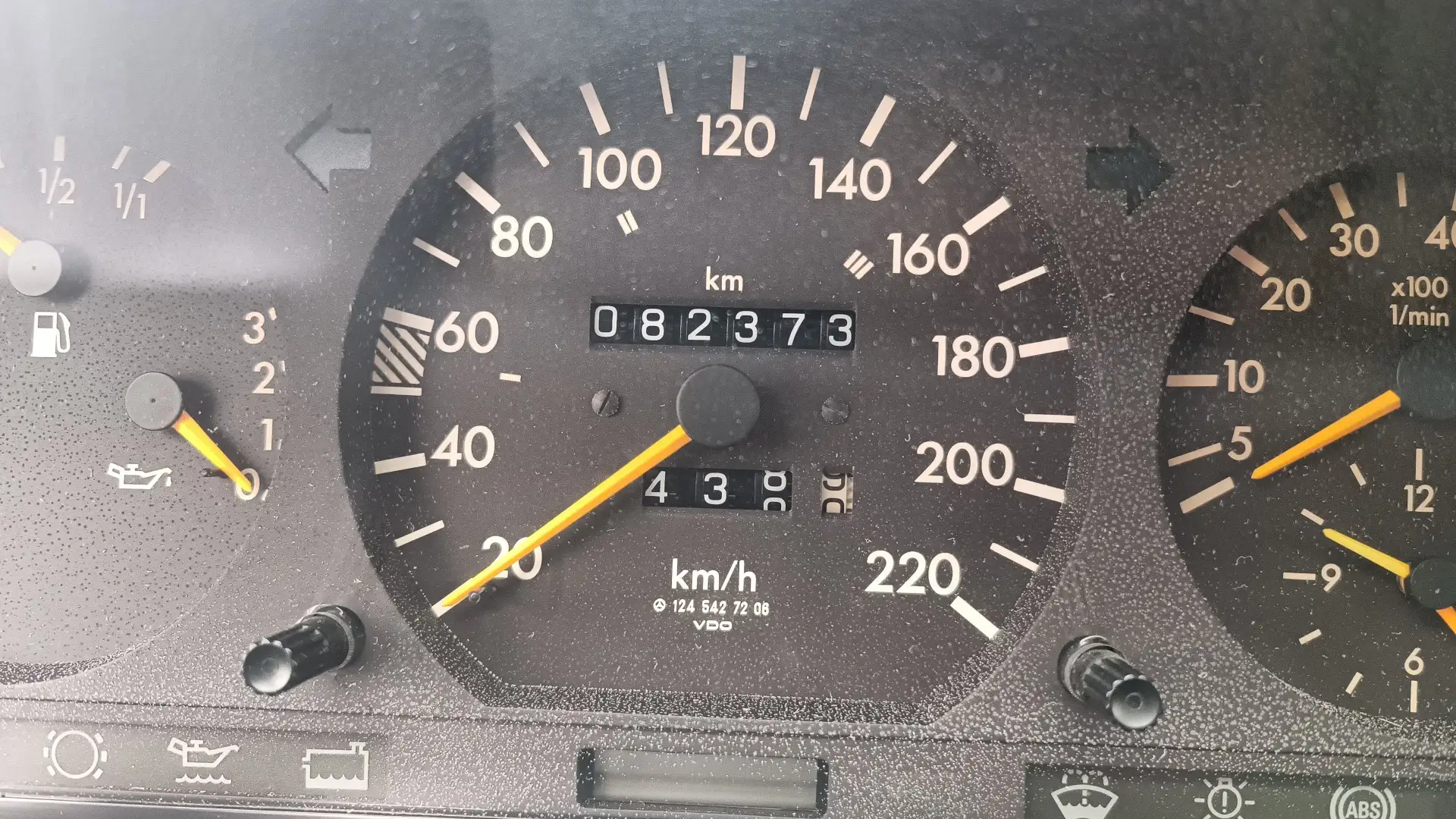 Mercedes-Benz 200 - 2