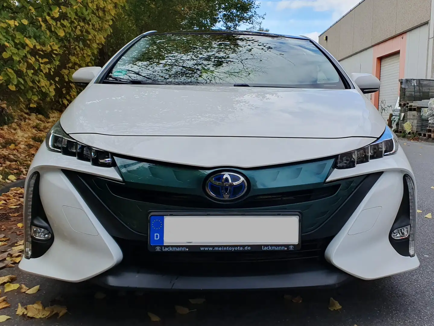 Toyota Prius Prius Plug-in Hybrid Solar Weiß - 2