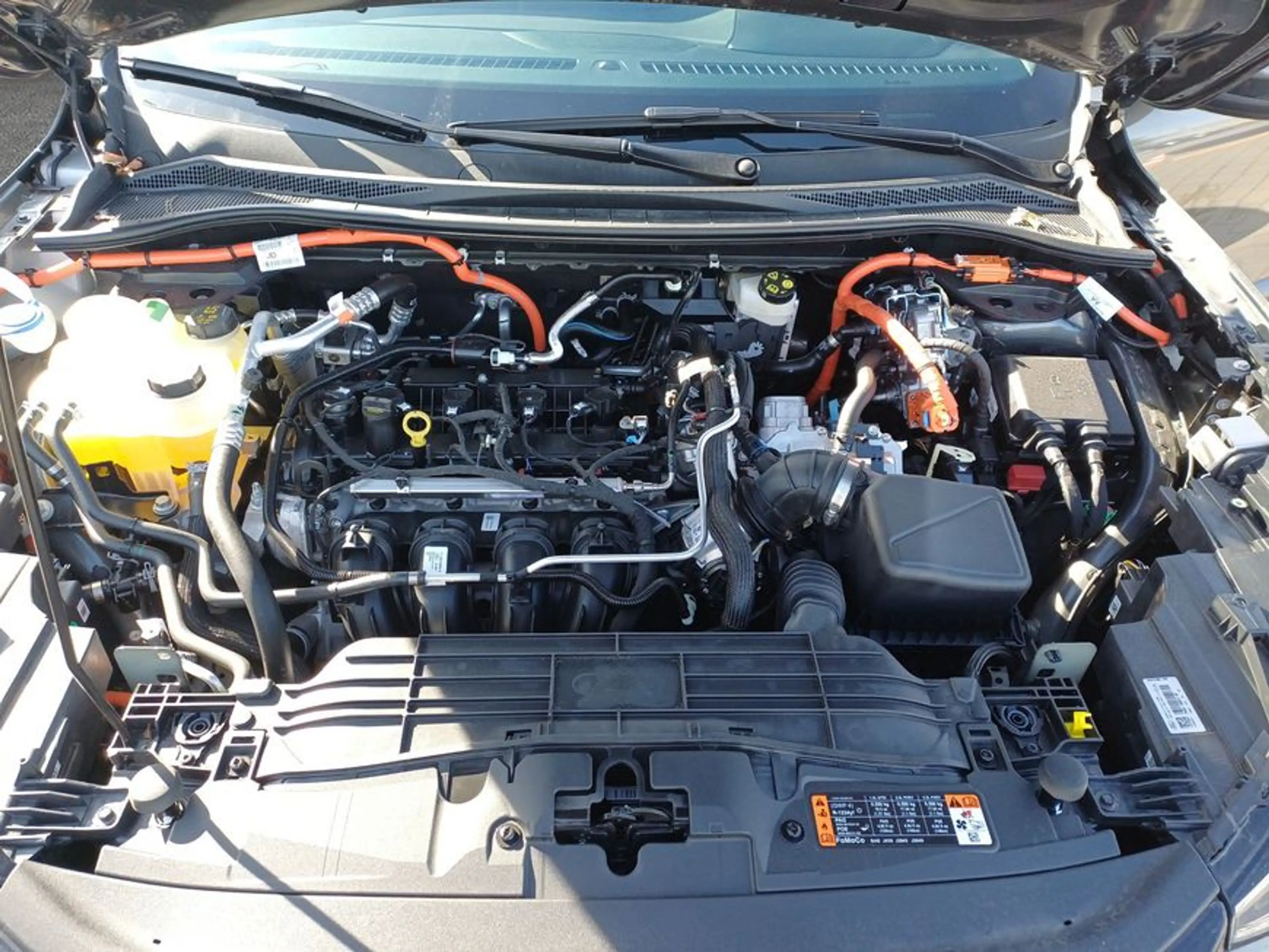 Ford Kuga 2.5 Duratec PHEV ST-LINE — photo 8