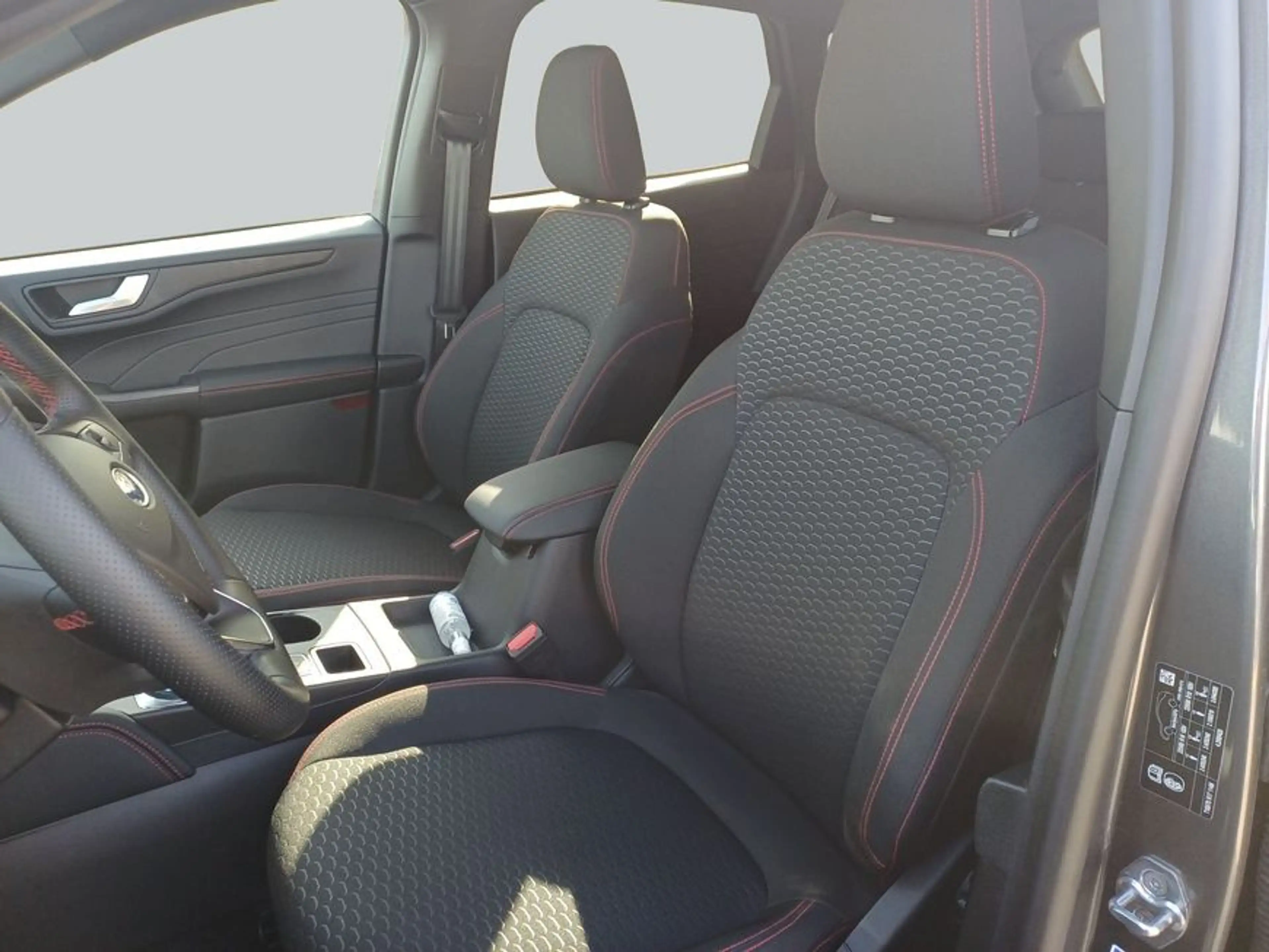 Ford Kuga 2.5 Duratec PHEV ST-LINE — photo 11