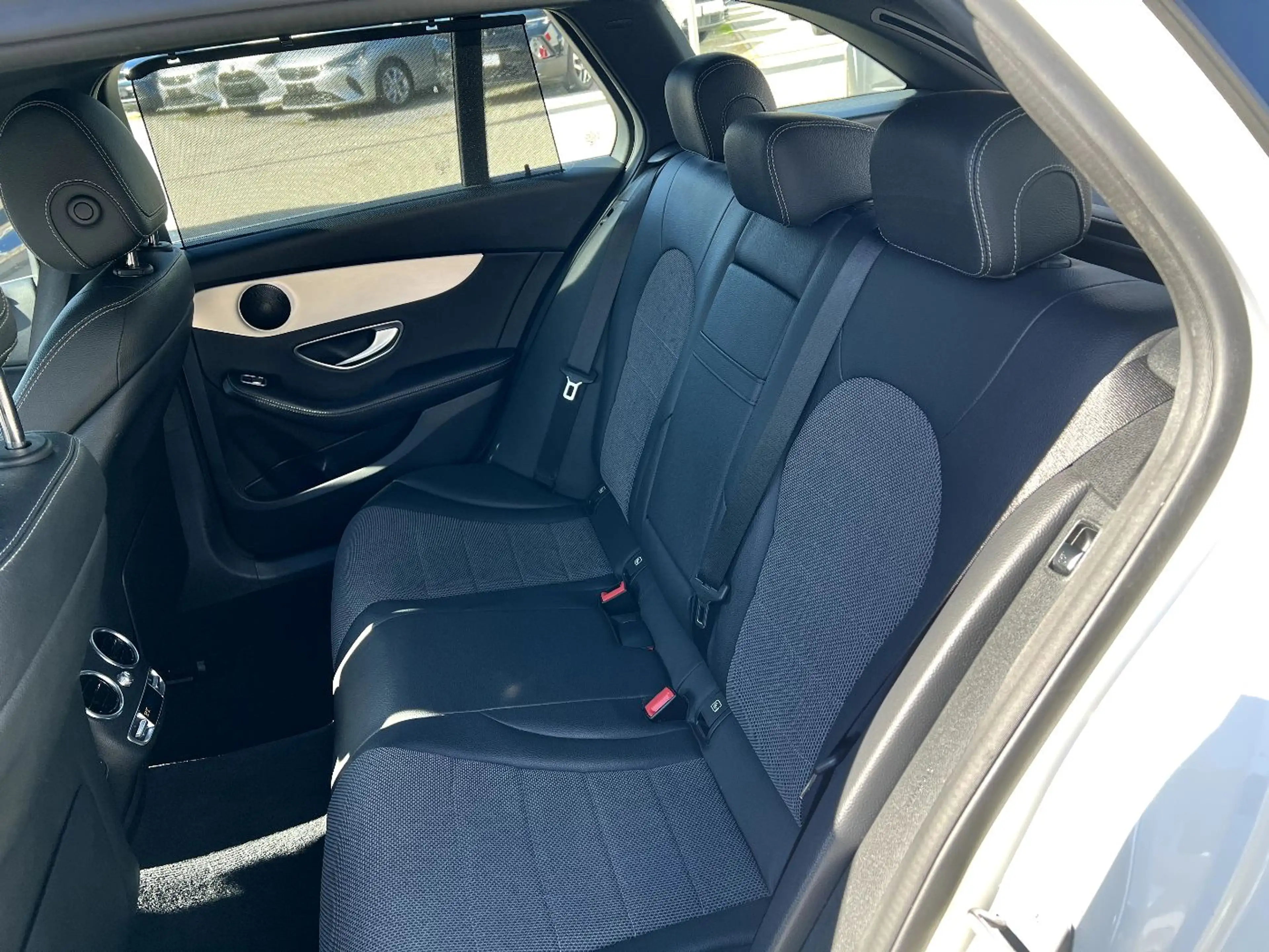Mercedes-Benz C 250 T Avantgarde *Head-up Navi Kamera Leder* — photo 15