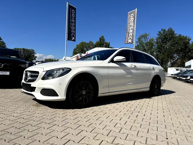 Mercedes-Benz C 250 T Avantgarde Head-up Navi Kamera Leder AHK