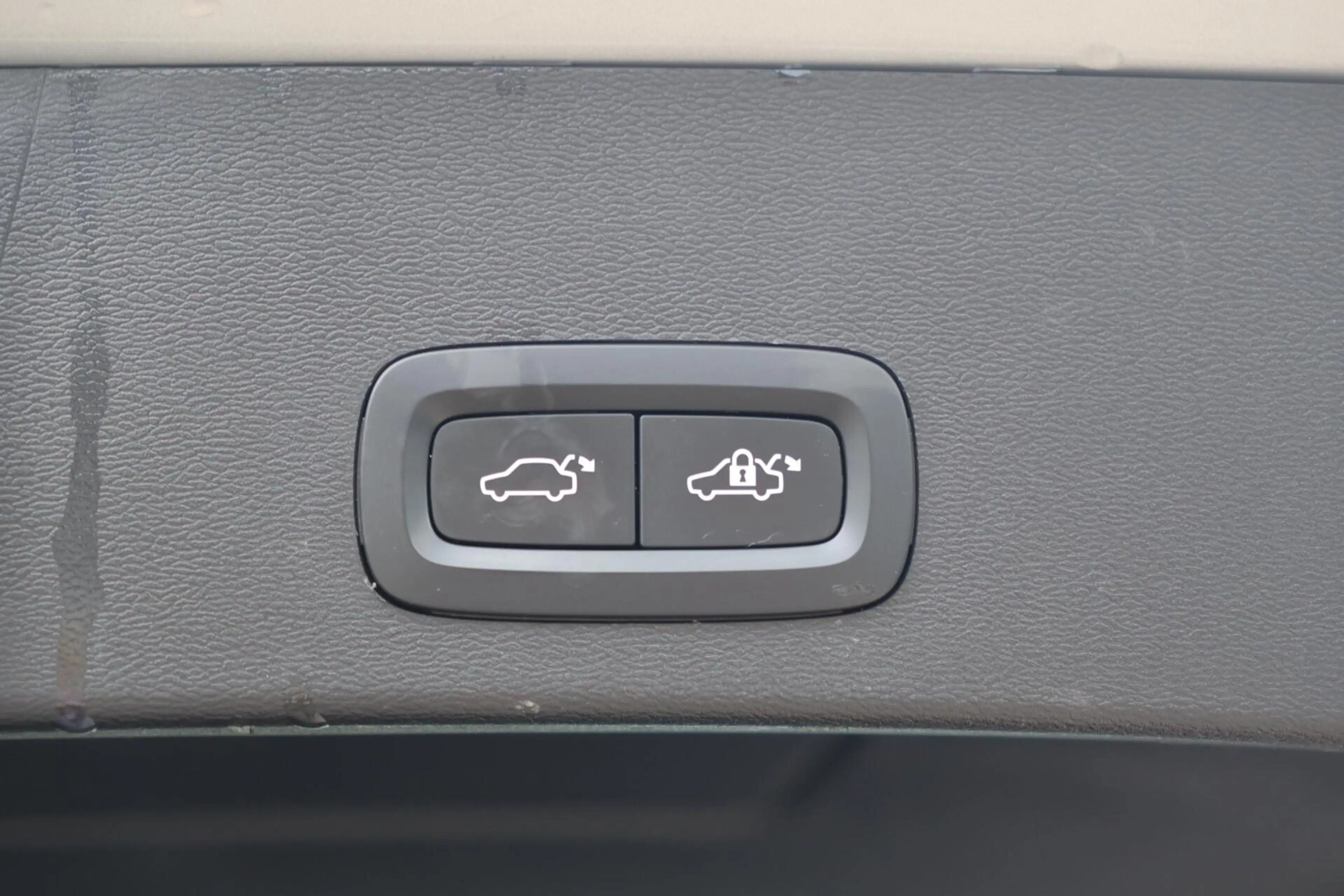 Volvo XC40 T5 Recharge Ultimate Dark | Stoelverwarming | Trek — photo 15