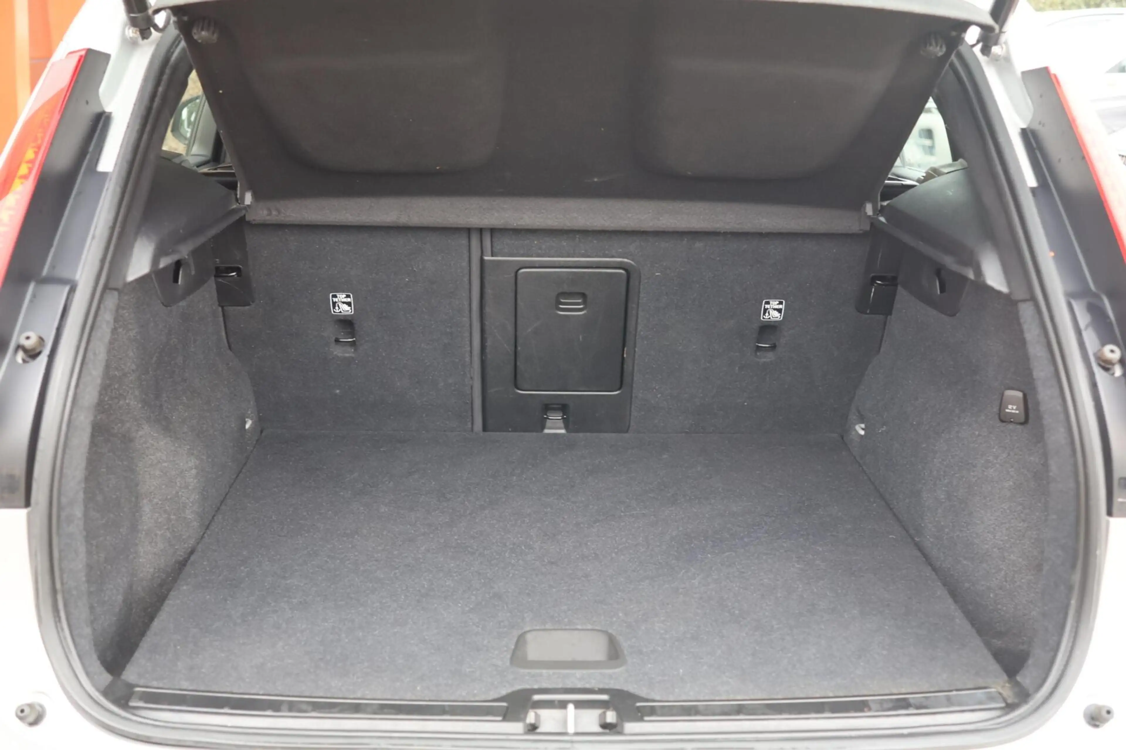 Volvo XC40 T5 Recharge Ultimate Dark | Stoelverwarming | Trek — photo 14