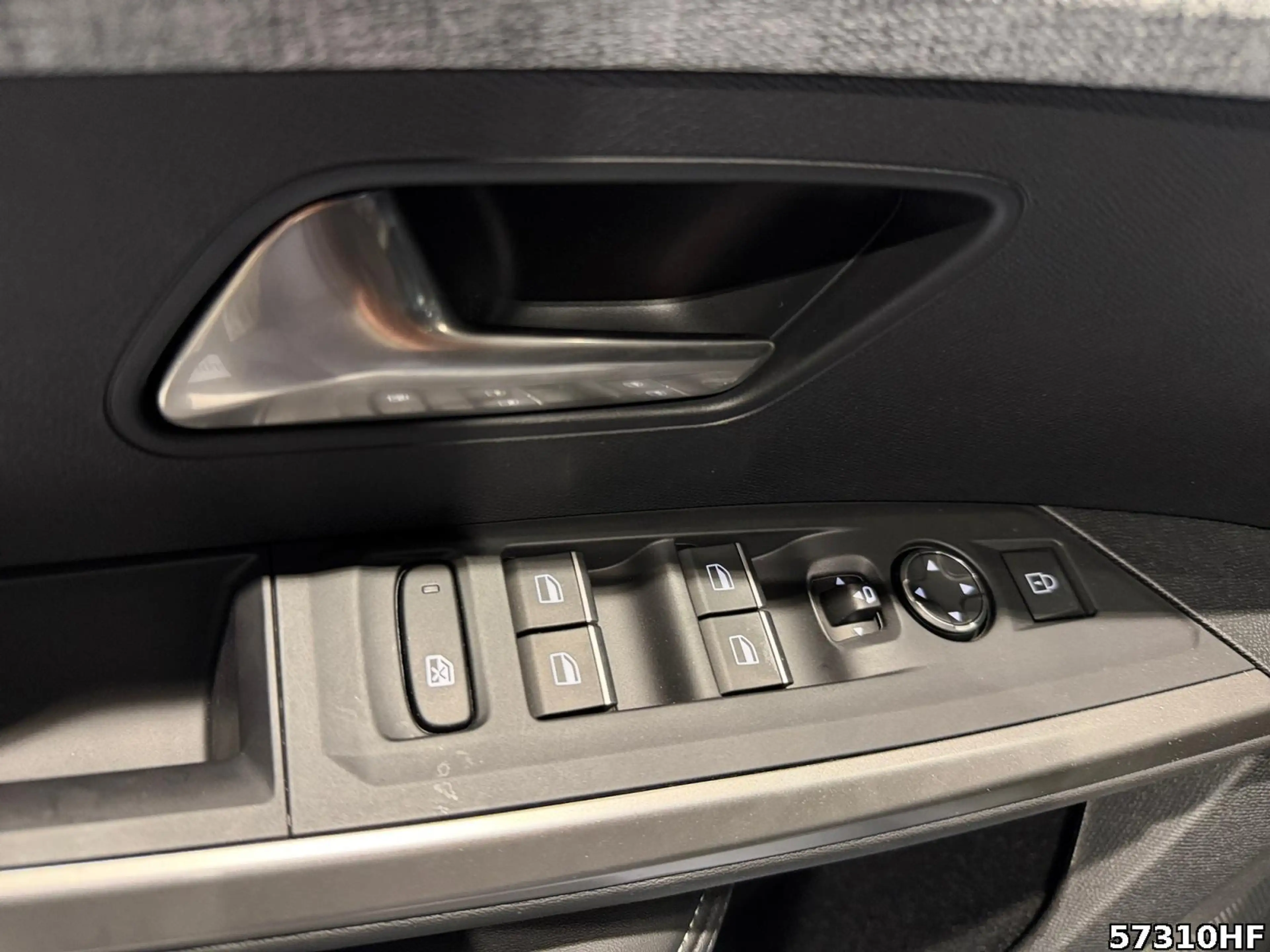 Peugeot 5008 GT HYBRID*Navi*Sitzheizung*Totwinkelassist — photo 13