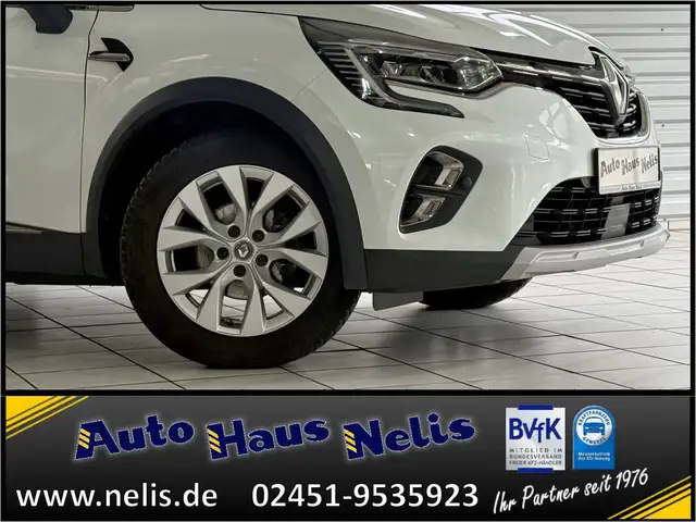 Renault Captur view 2