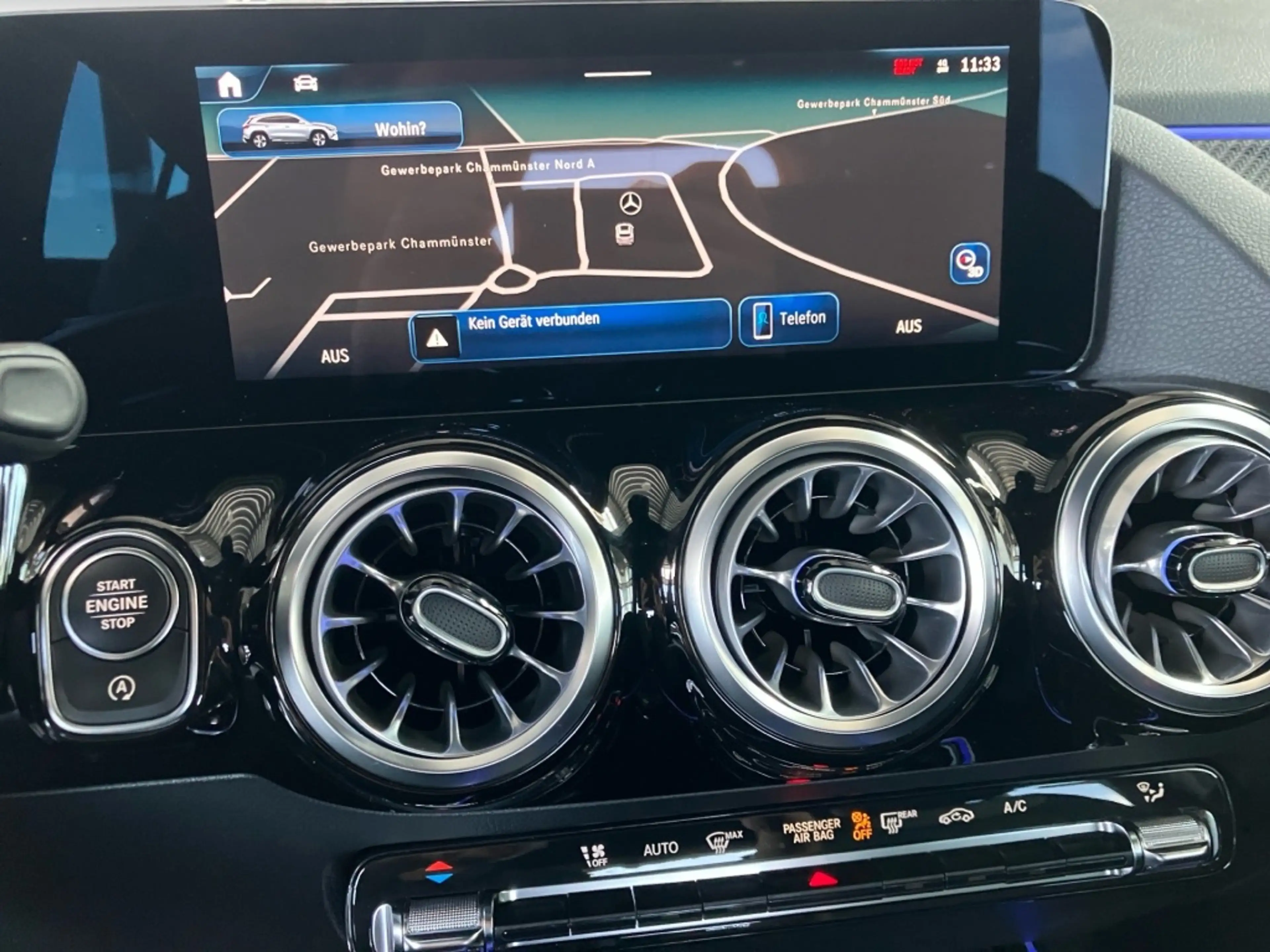Mercedes-Benz GLA 180 EDITION AMG-Line+AHK+DISTR+KEYLESS+360°K — photo 13
