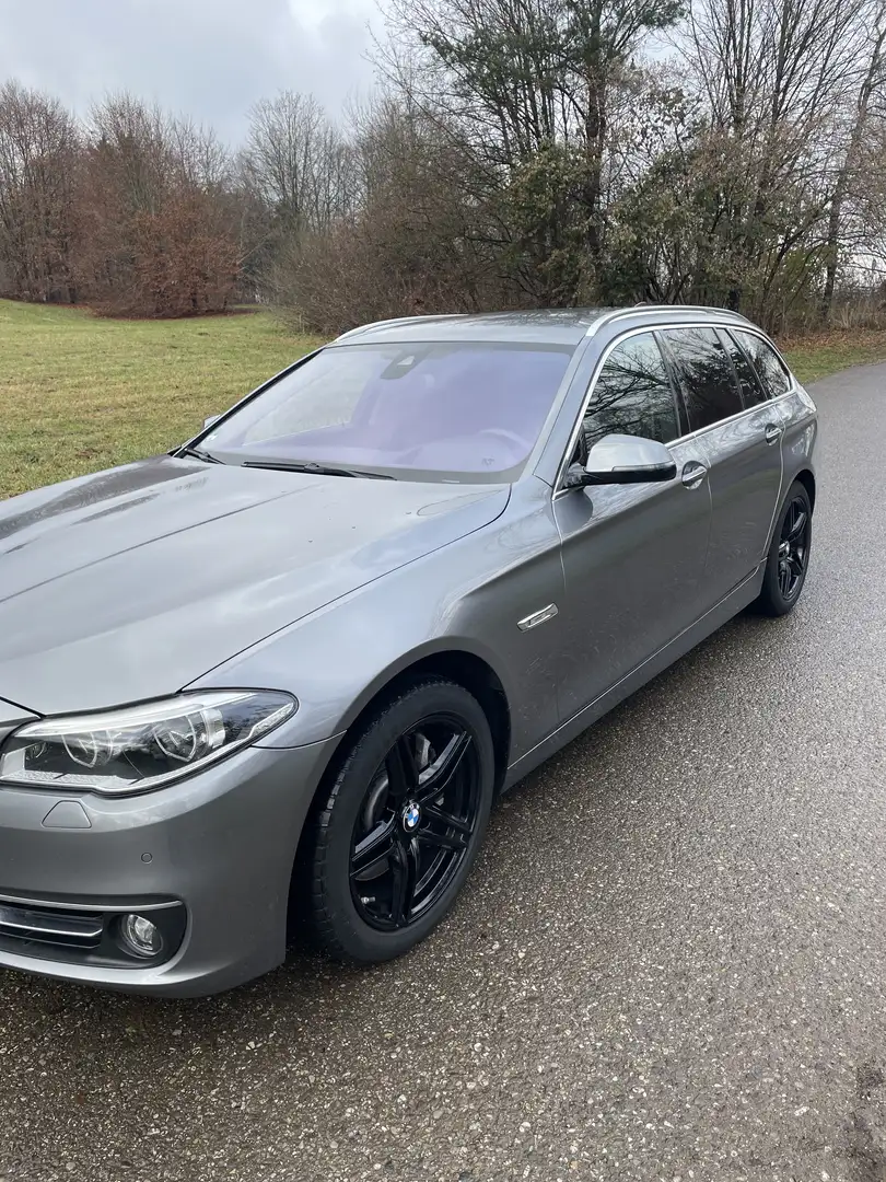 BMW 530 530d xDrive Touring Aut. Luxury Line - 2