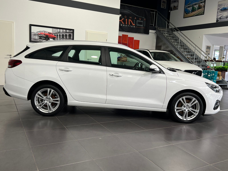 Hyundai i30 1.0 T-GDI cw **Navi*LED*Kamera*SHZ*PDC** — photo 7