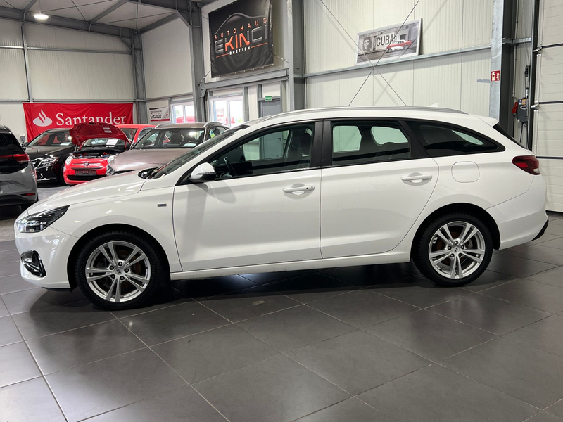 Hyundai i30 1.0 T-GDI cw **Navi*LED*Kamera*SHZ*PDC** — photo 3