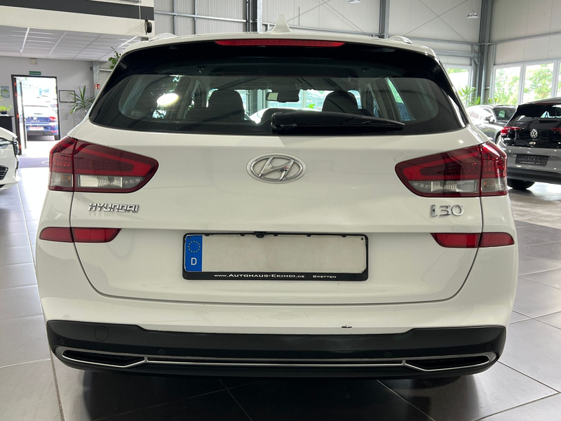 Hyundai i30 1.0 T-GDI cw **Navi*LED*Kamera*SHZ*PDC** — photo 9
