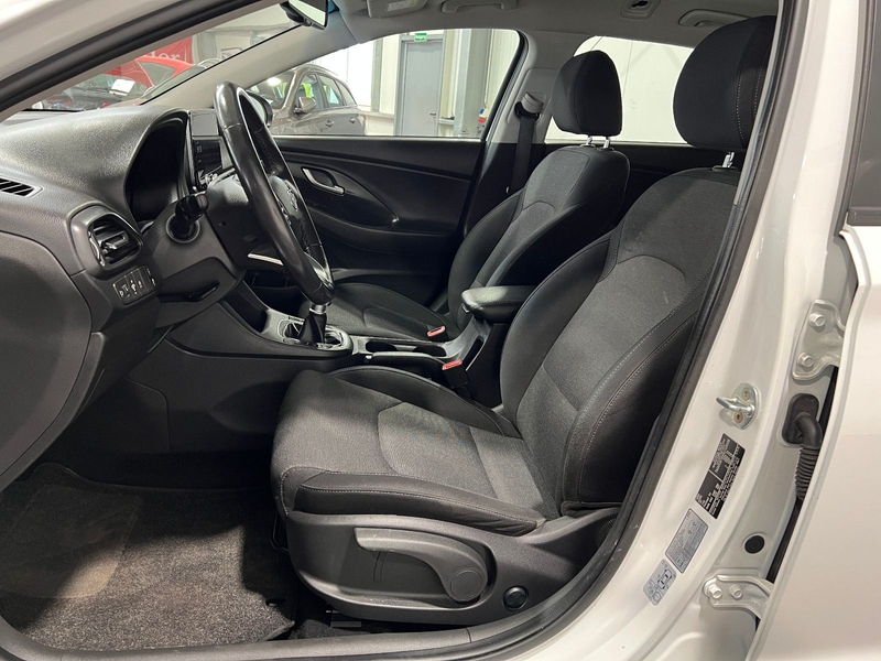 Hyundai i30 1.0 T-GDI cw **Navi*LED*Kamera*SHZ*PDC** — photo 13