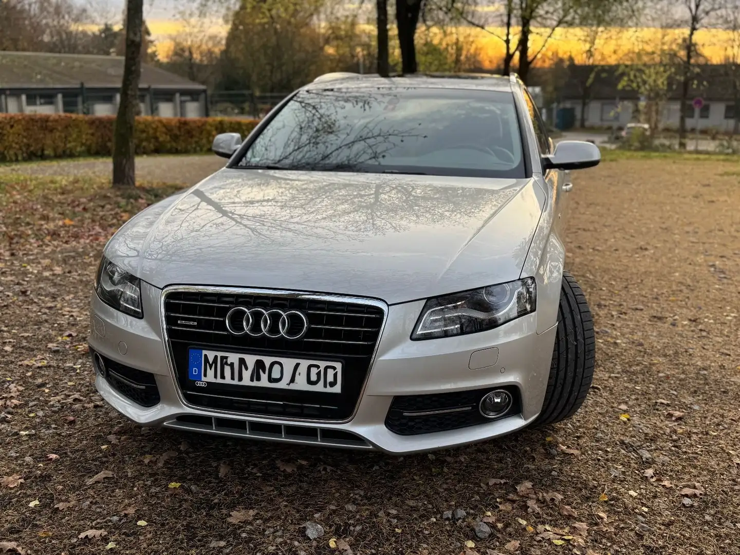 Audi A4 Avant 3,0 TDI Quattro S-Line aus 2.Hand!! Silber - 1