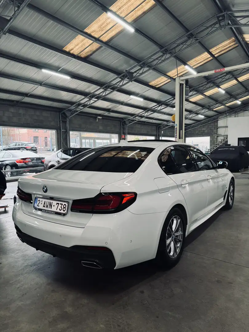 BMW 520 Xdrive Pack M / Intérieur Alcantara / Toit ouvran - 2