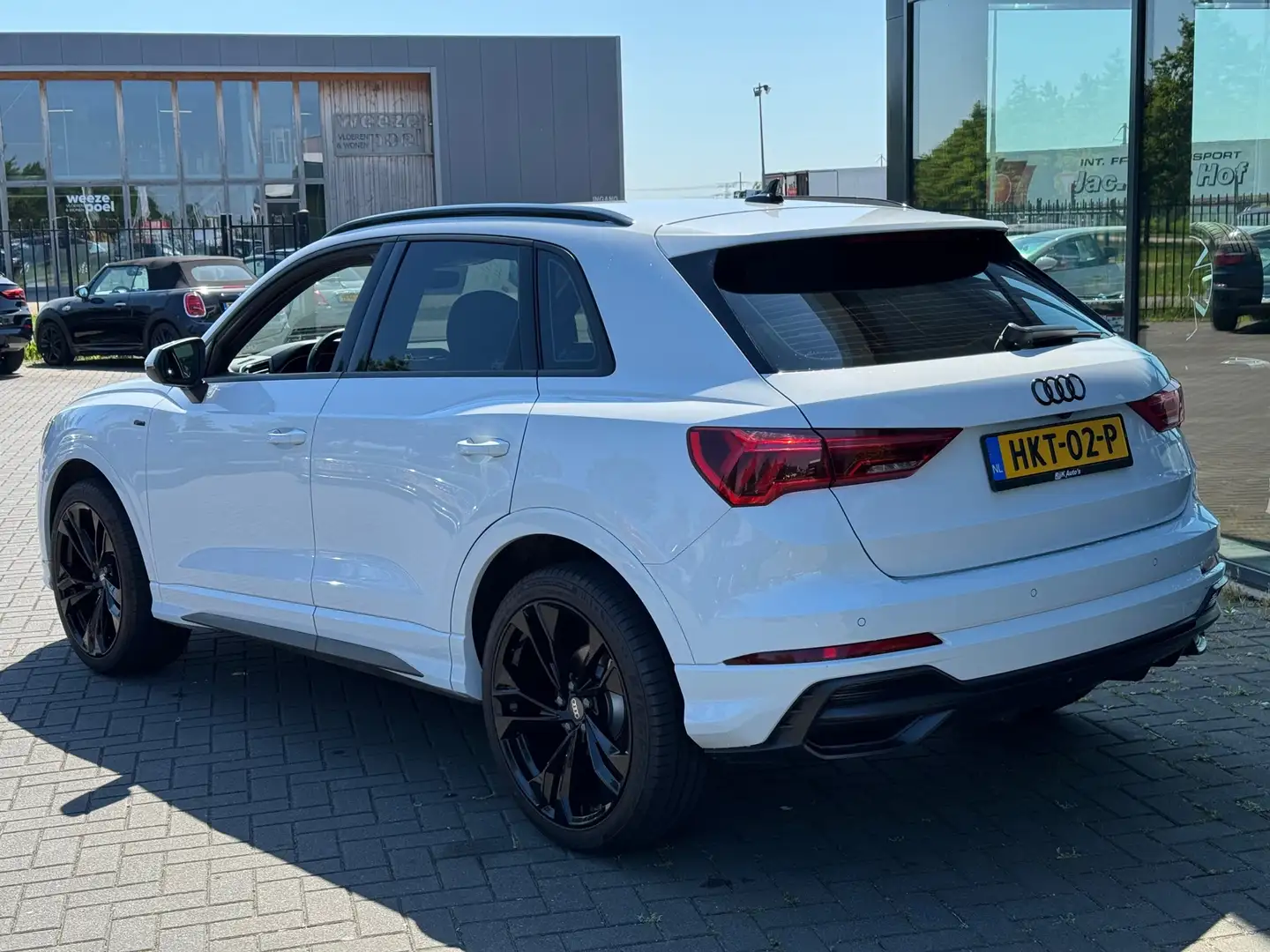 Audi Q3 35 TFSI 3X S-Line * Camera * Keyless * Matrix Led Wit - 2