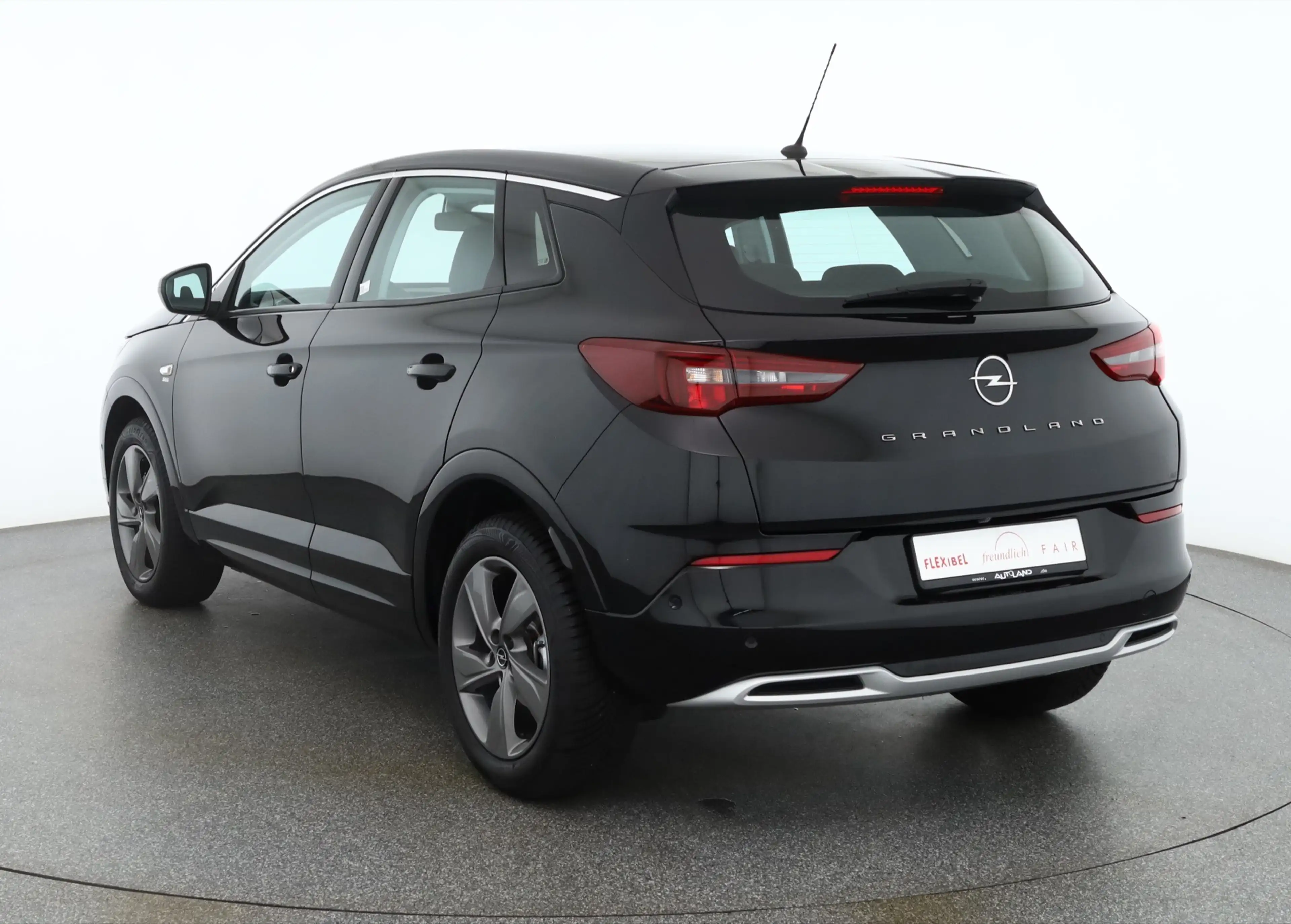 Opel Grandland (X) 1.2 Turbo Aut. Enjoy LED Kamera — photo 3