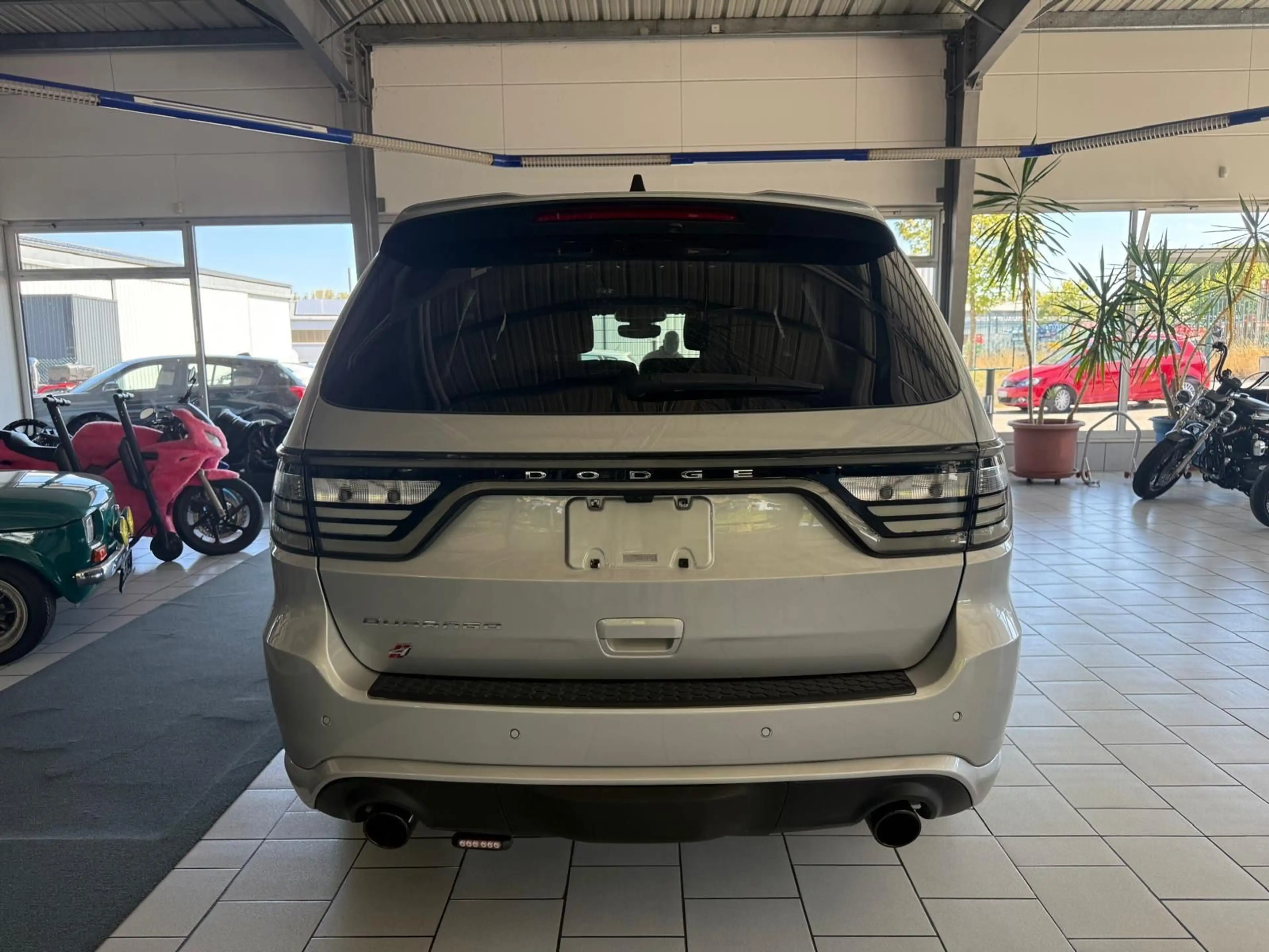 Dodge Durango 5,7 R/T SRT Facelift 6 Sitze AHK LPG Gas — photo 11