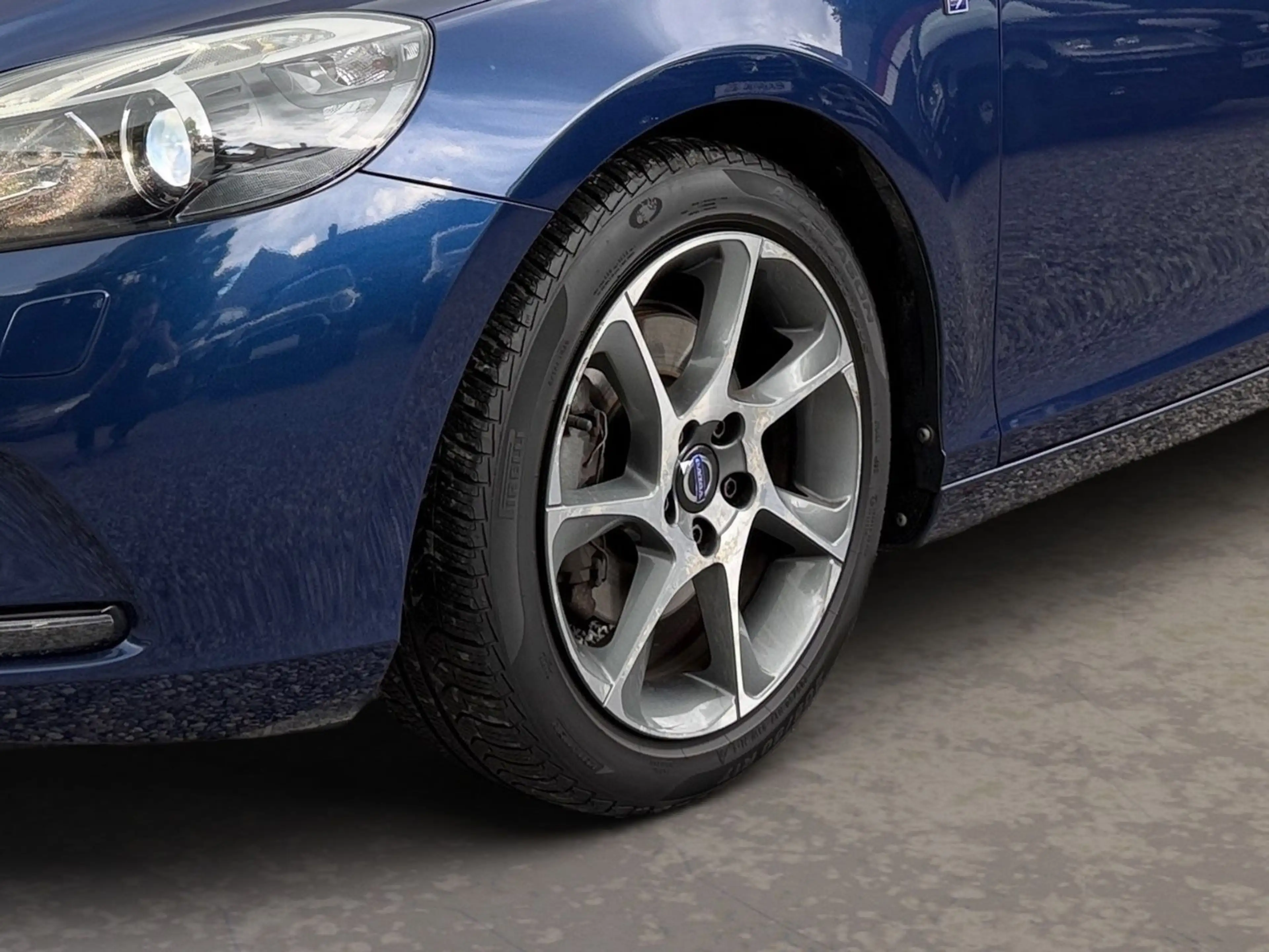 Volvo V40 1.6 T3 Ocean Race Xenon Leder Kamera — photo 12