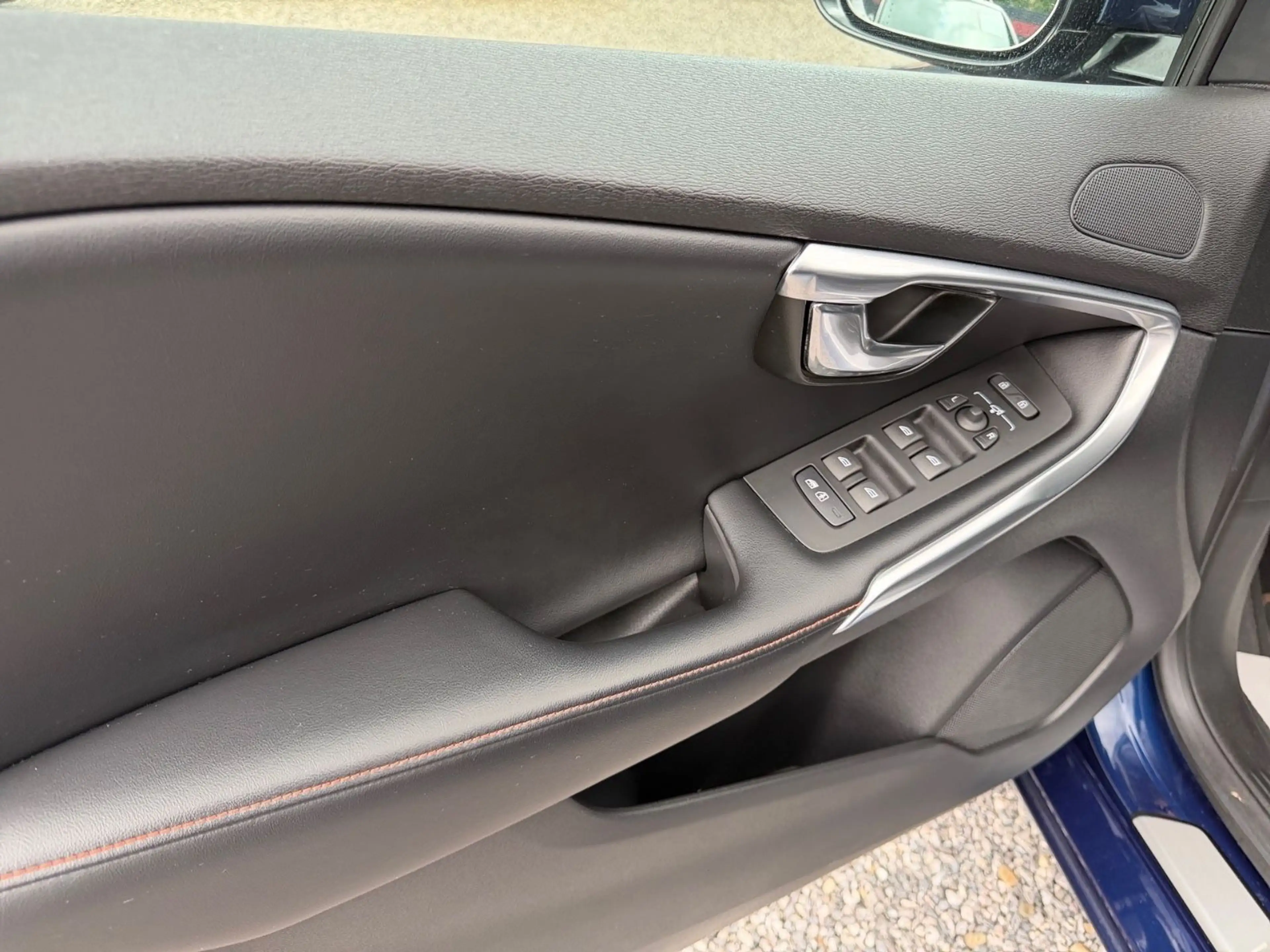 Volvo V40 1.6 T3 Ocean Race Xenon Leder Kamera — photo 13