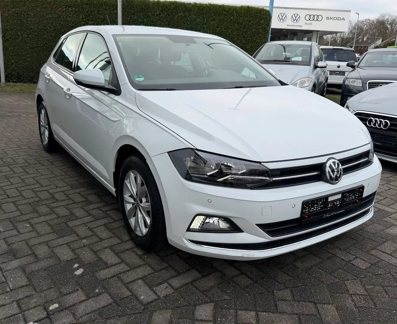 Volkswagen Polo VI Highline Weiß - 2