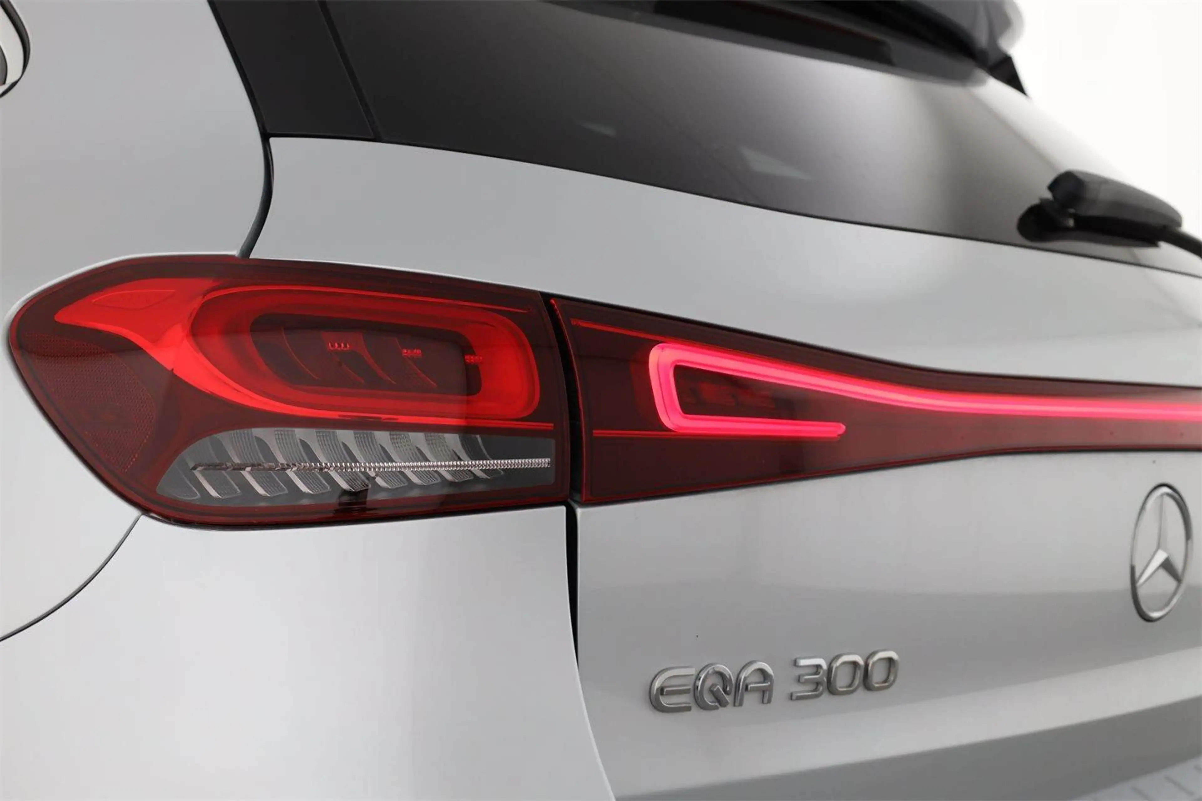 Mercedes-Benz EQA 300 4M Prog. AHK NAVI Keyless — photo 10