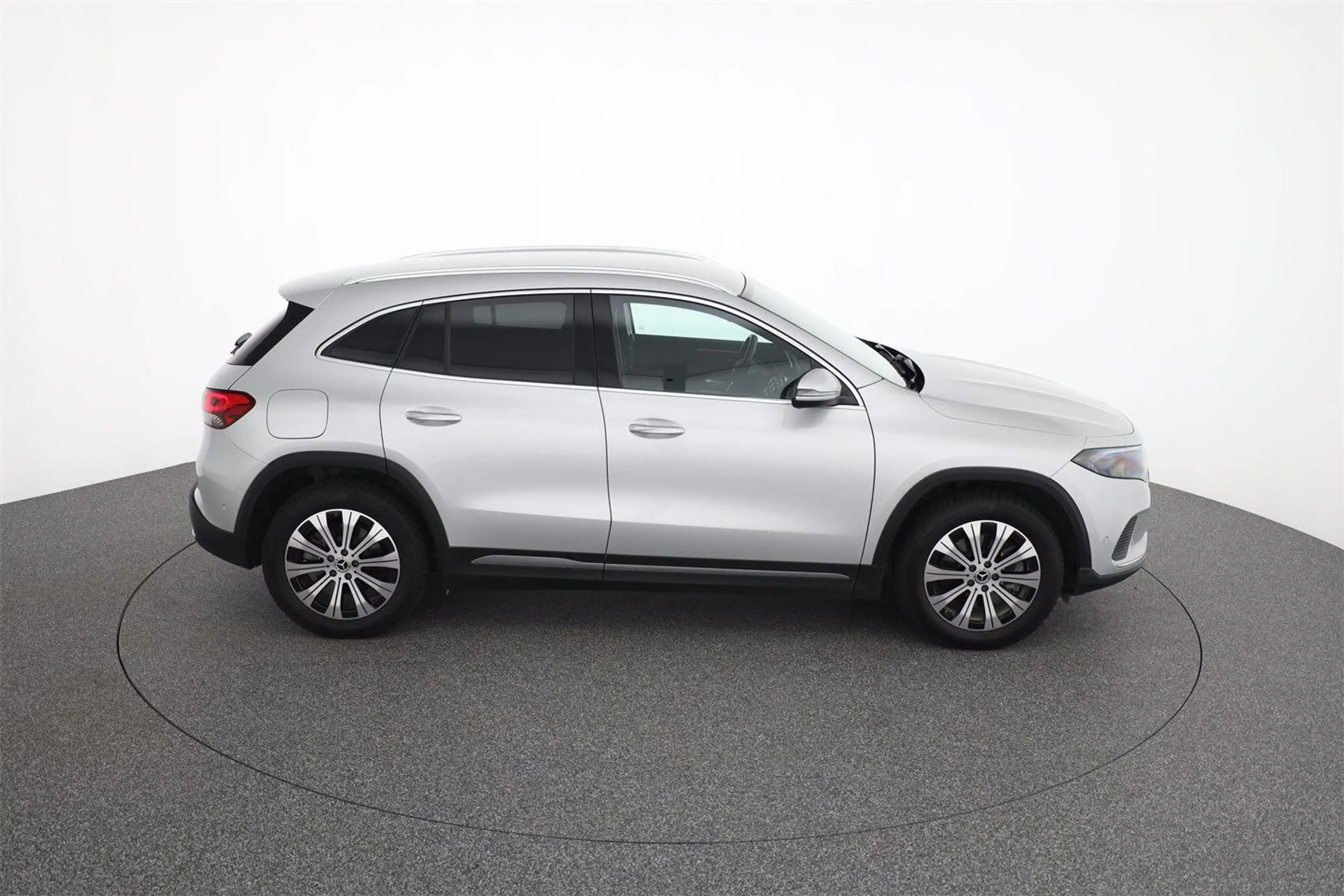 Mercedes-Benz EQA 300 4M Prog. AHK NAVI Keyless — photo 6