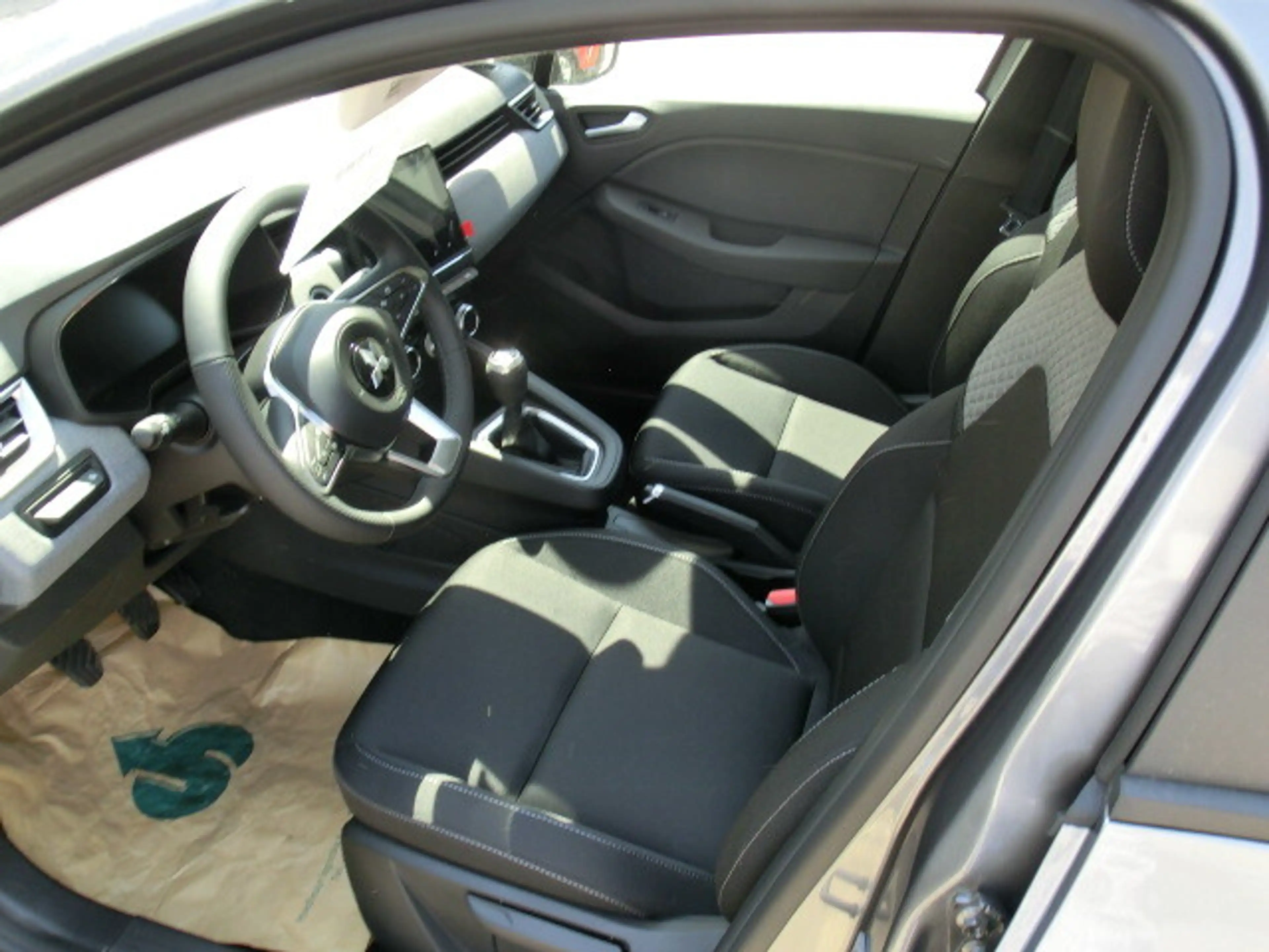 Mitsubishi Colt 1,0 MPI-T Invite — photo 3