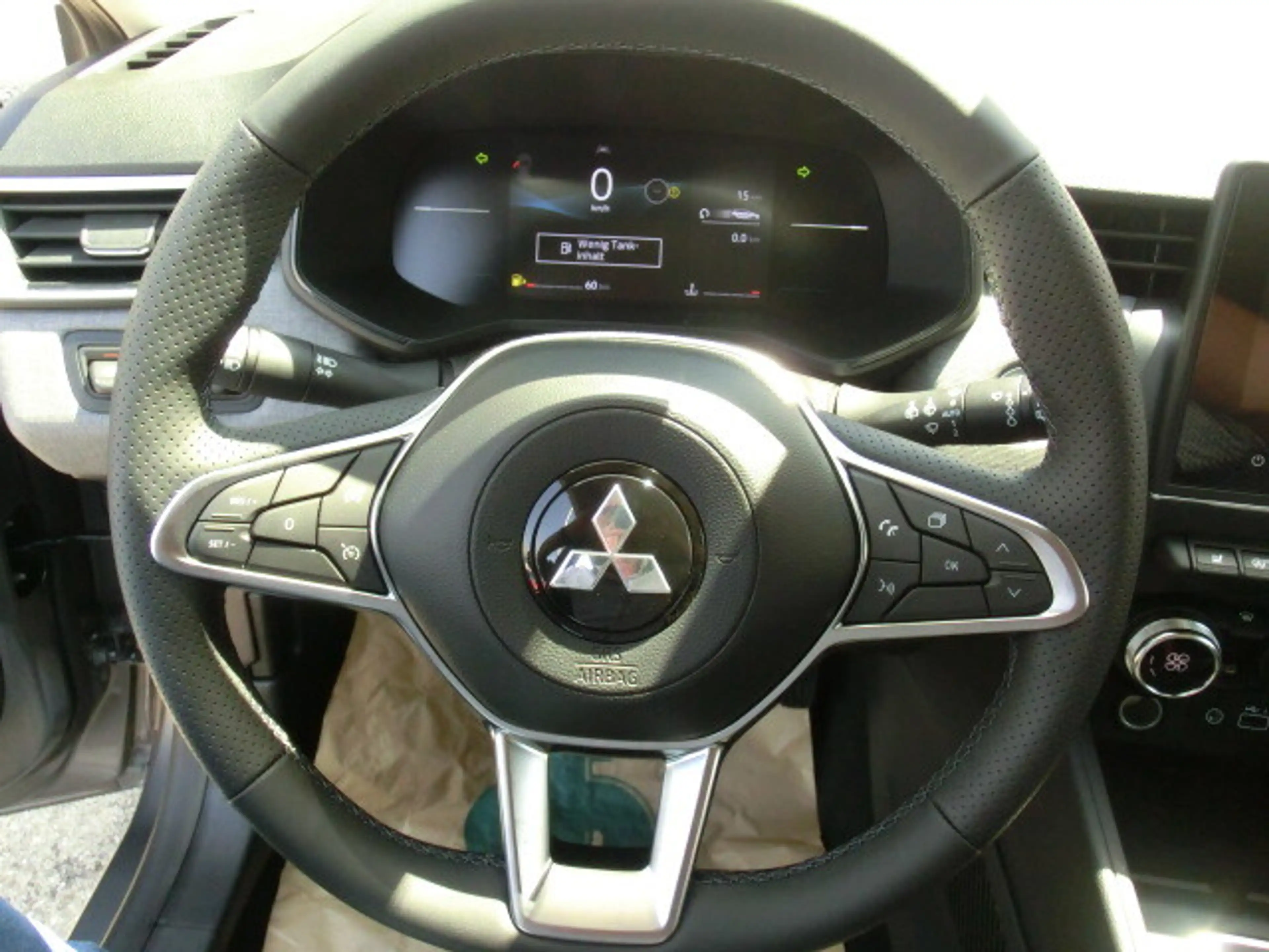 Mitsubishi Colt 1,0 MPI-T Invite — photo 5