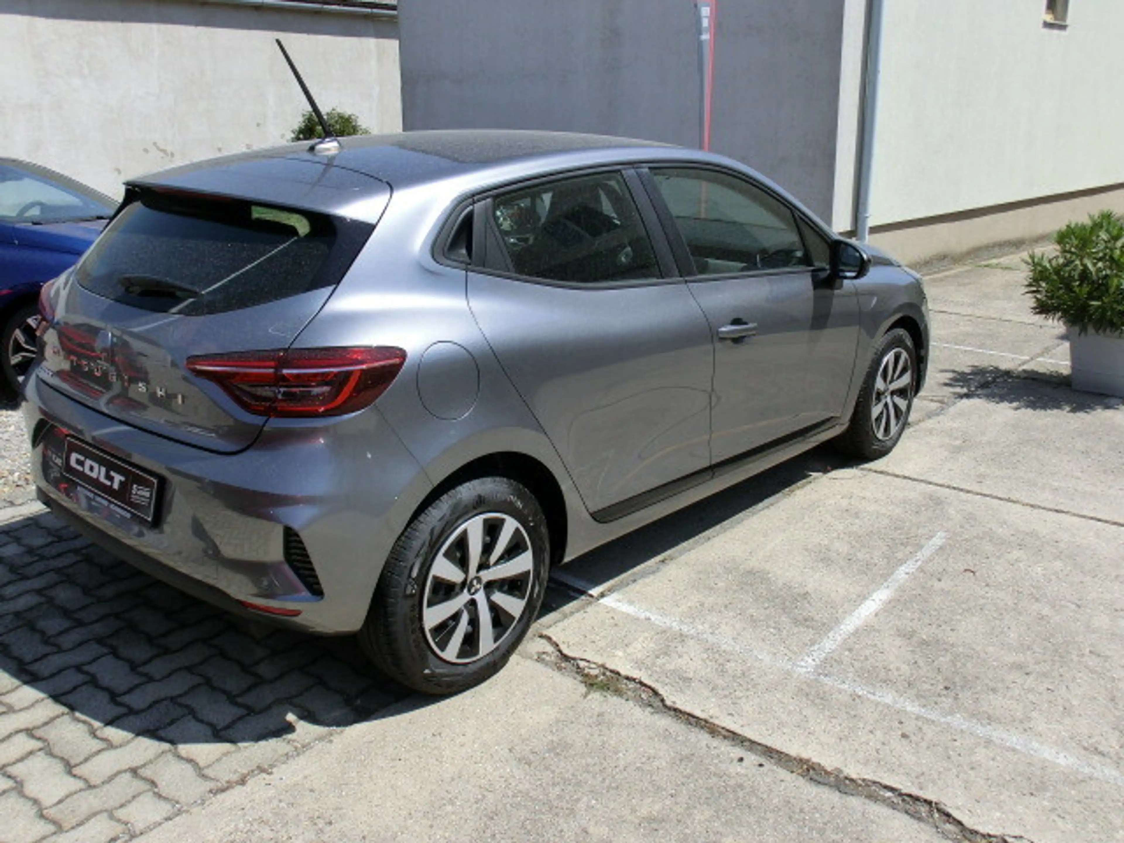 Mitsubishi Colt 1,0 MPI-T Invite — photo 2