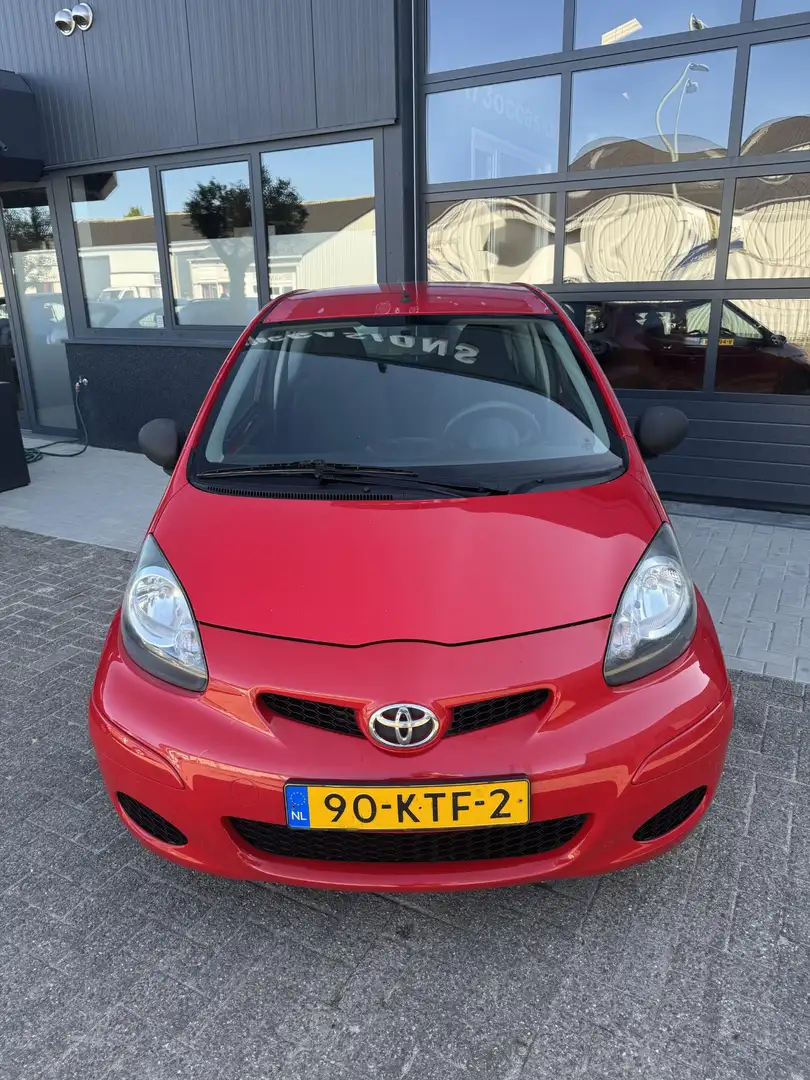 Toyota Aygo 1.0-12V Access Rood - 2