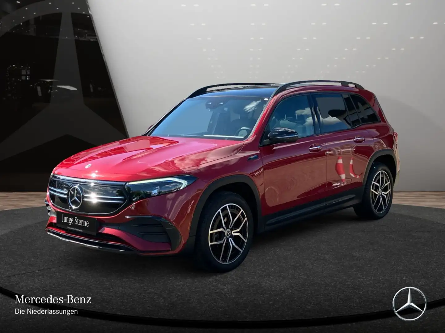 Mercedes-Benz EQB 300 4M AMG+NIGHT+19"+PLUS-PAKET+PANO+360+HUD Červená - 2