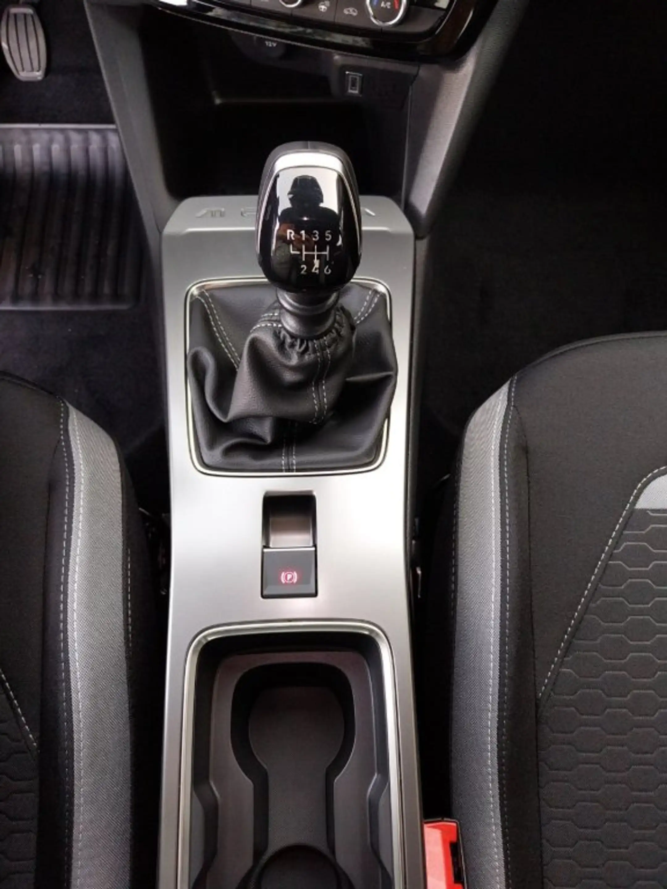 Opel Mokka Edition 1,2 Start Stop — photo 14