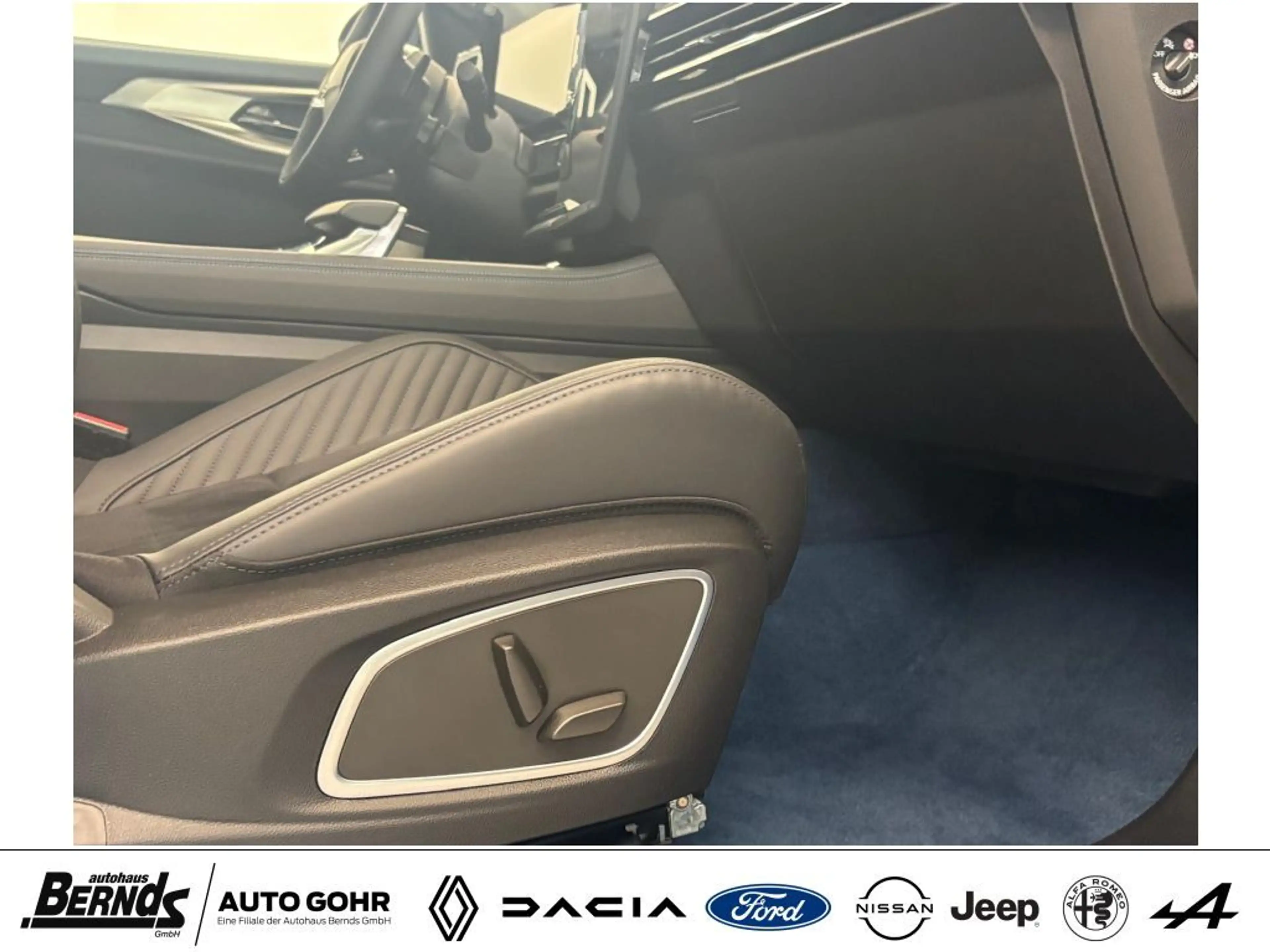 Renault Rafale E Hyper P. Hyb. 300 4x4 Esprit Alpine HeadUp Pano — photo 4