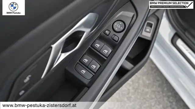 BMW 3 Series view 8
