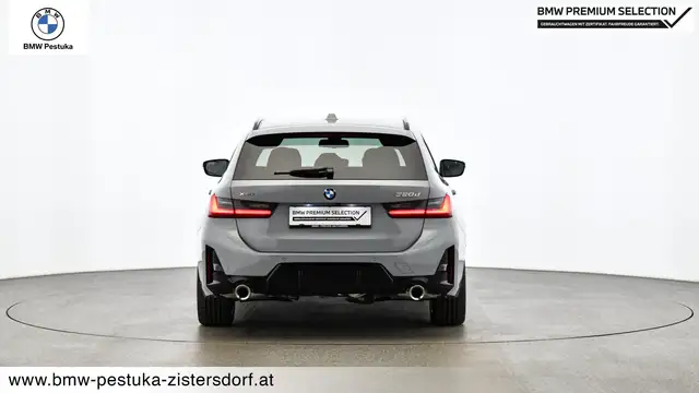 BMW 3 Series view 5