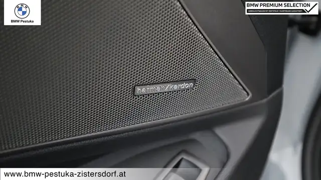 BMW 3 Series view 14
