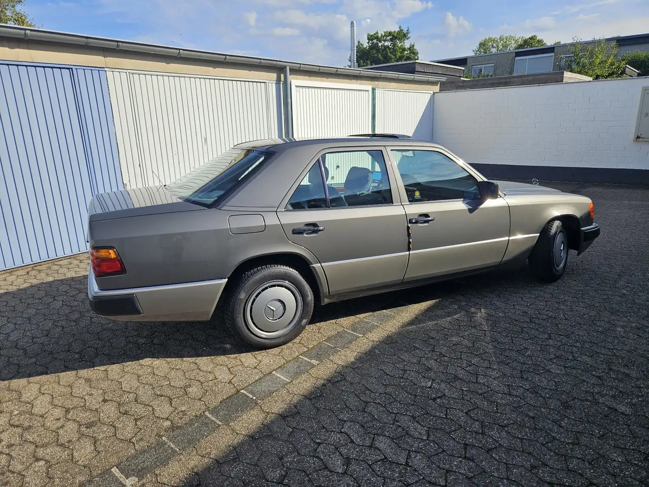 Mercedes-Benz 200, foto 3