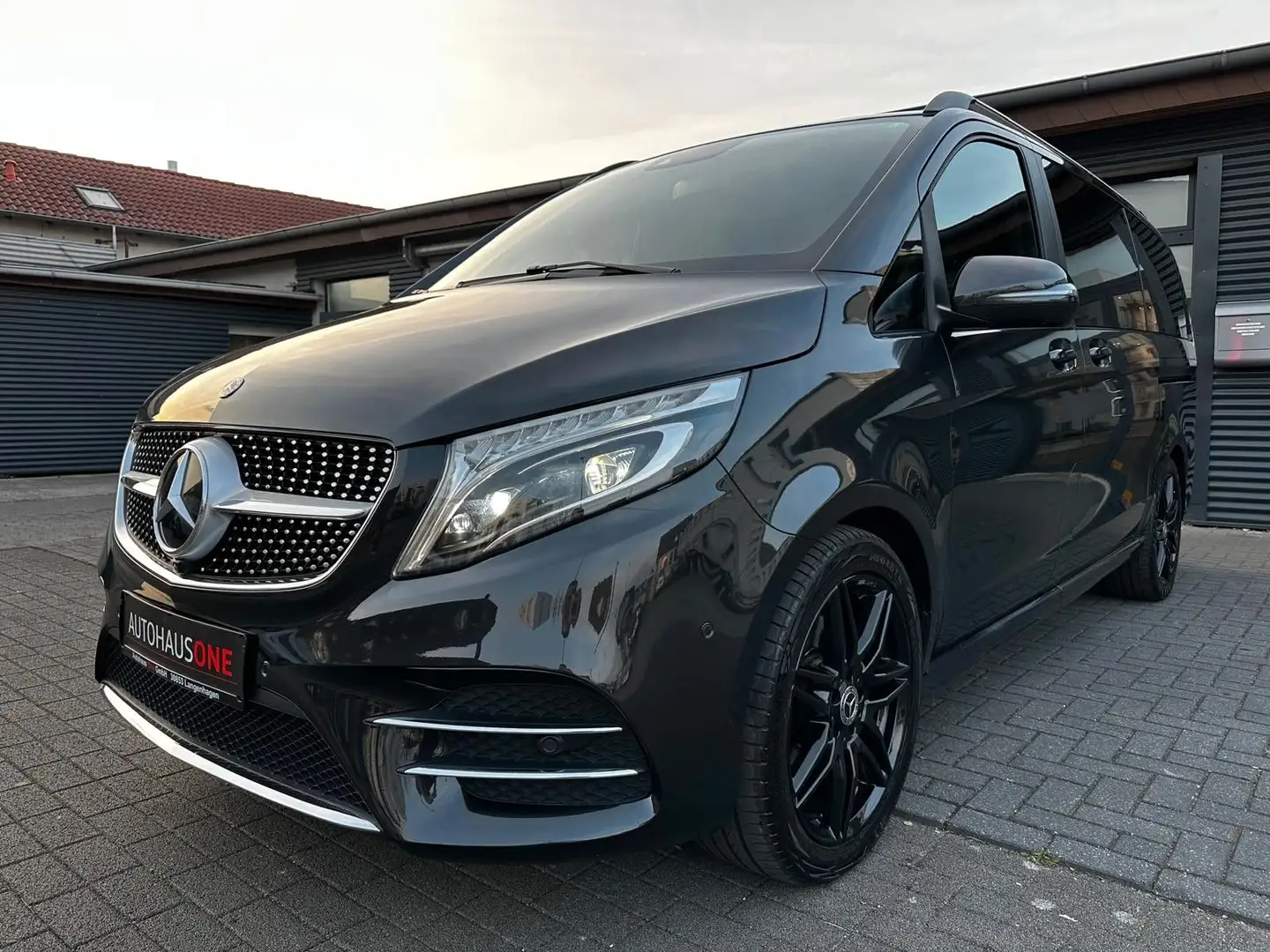 Mercedes-Benz V 300 d AMG DISTRONIC/2xEL.TÜR/360°KAMERA Grau - 1
