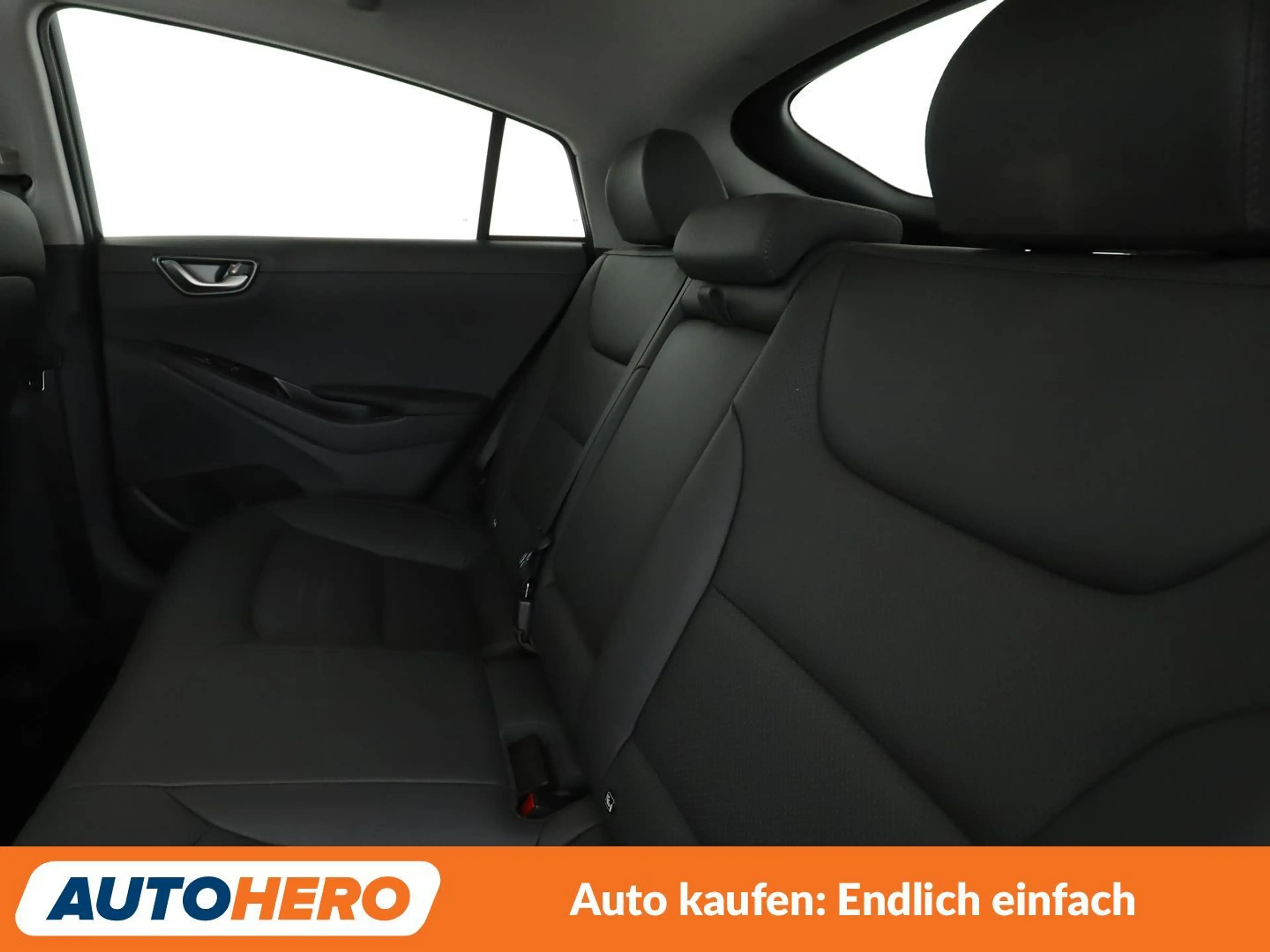 Hyundai IONIQ 1.6 Premium Plug-In Hybrid Aut. *NAVI*VC*LED* — photo 14